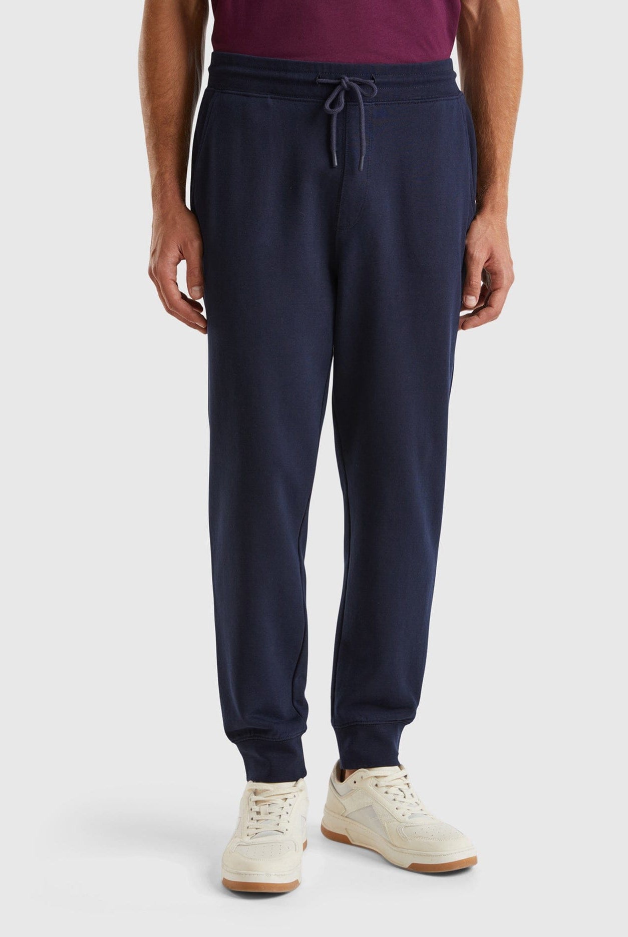 يونايتد كولورز اوف بينيتون بنطلون رياضي رجالي طويل برباط على الخصر وجيوب أمامية