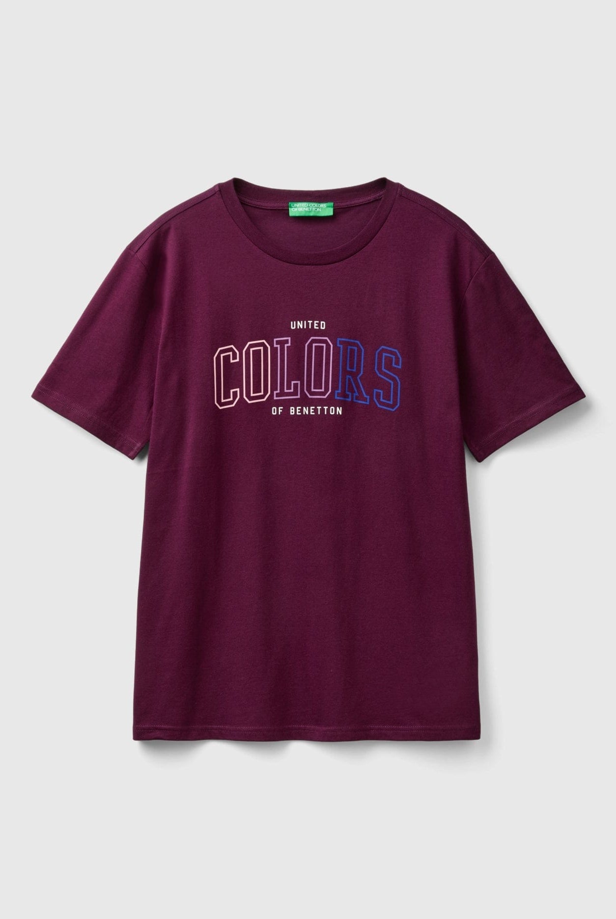 يونايتد كولورز اوف بينيتون تي شيرت رجالي بطبعة على الصدر