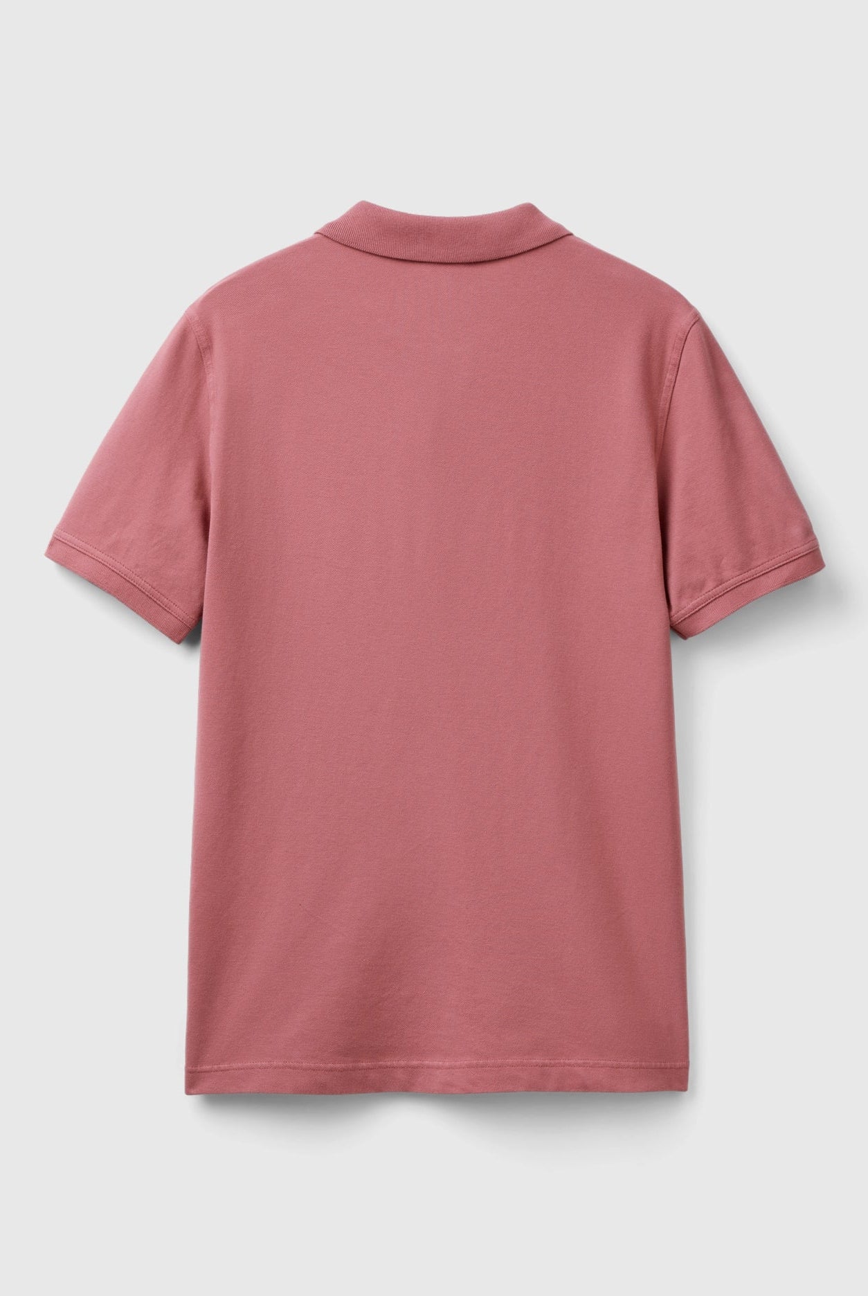 يونايتد كولورز اوف بينيتون تيشرت بولو رجالي سادة كم قصير