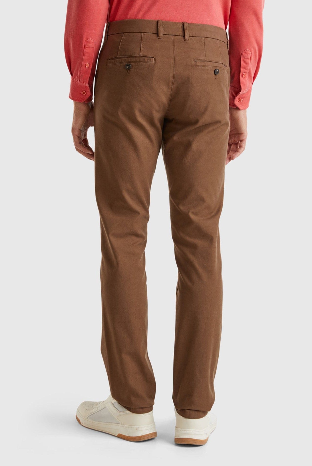 يونايتد كولورز اوف بينيتون بنطلون تشينو رجالي طويل مع جيوب اماميه