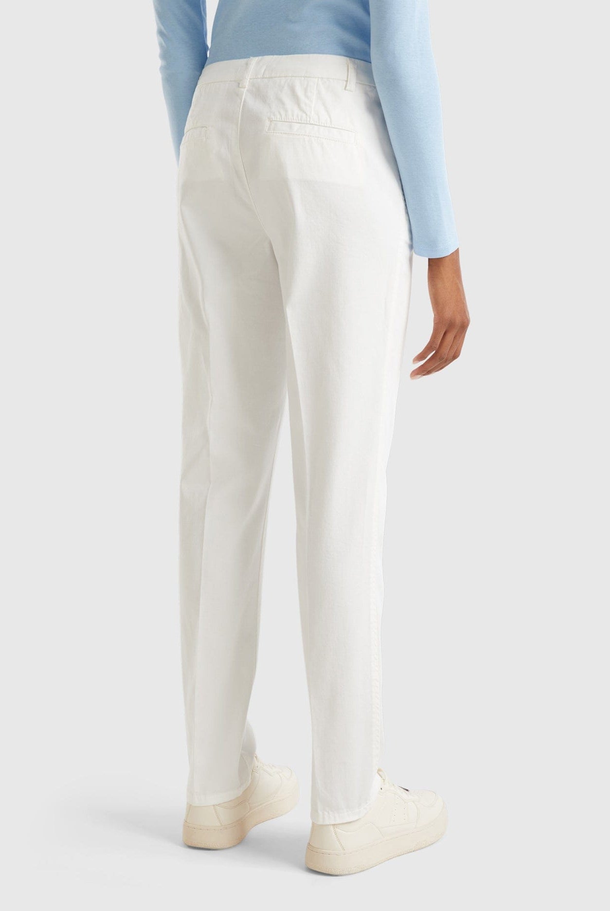 يونايتد كولورز اوف بينيتون بنطلون كلاسيك نسائي بجيوب جانبيه