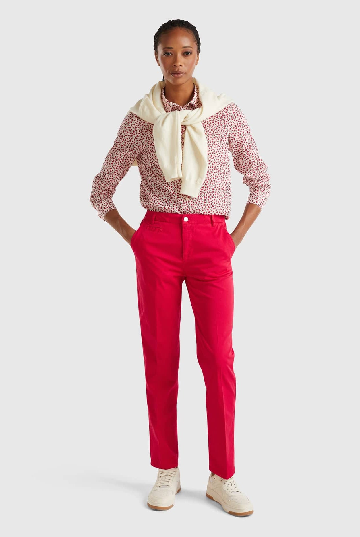 يونايتد كولورز اوف بينيتون بنطلون كلاسيك نسائي بجيوب جانبيه