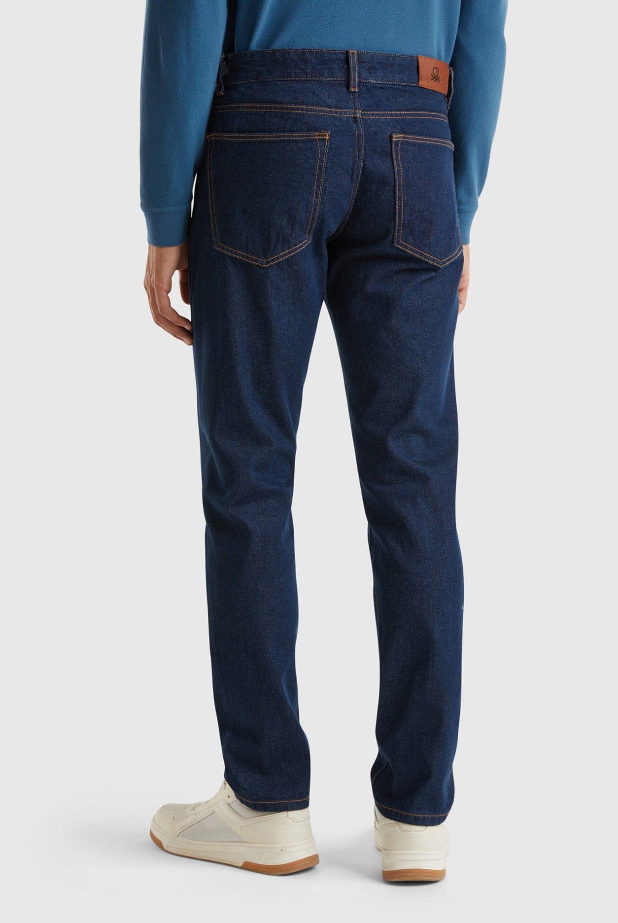 يونايتد كولورز اوف بينيتون بنطلون جينز رجالي طويل بخمس جيوب