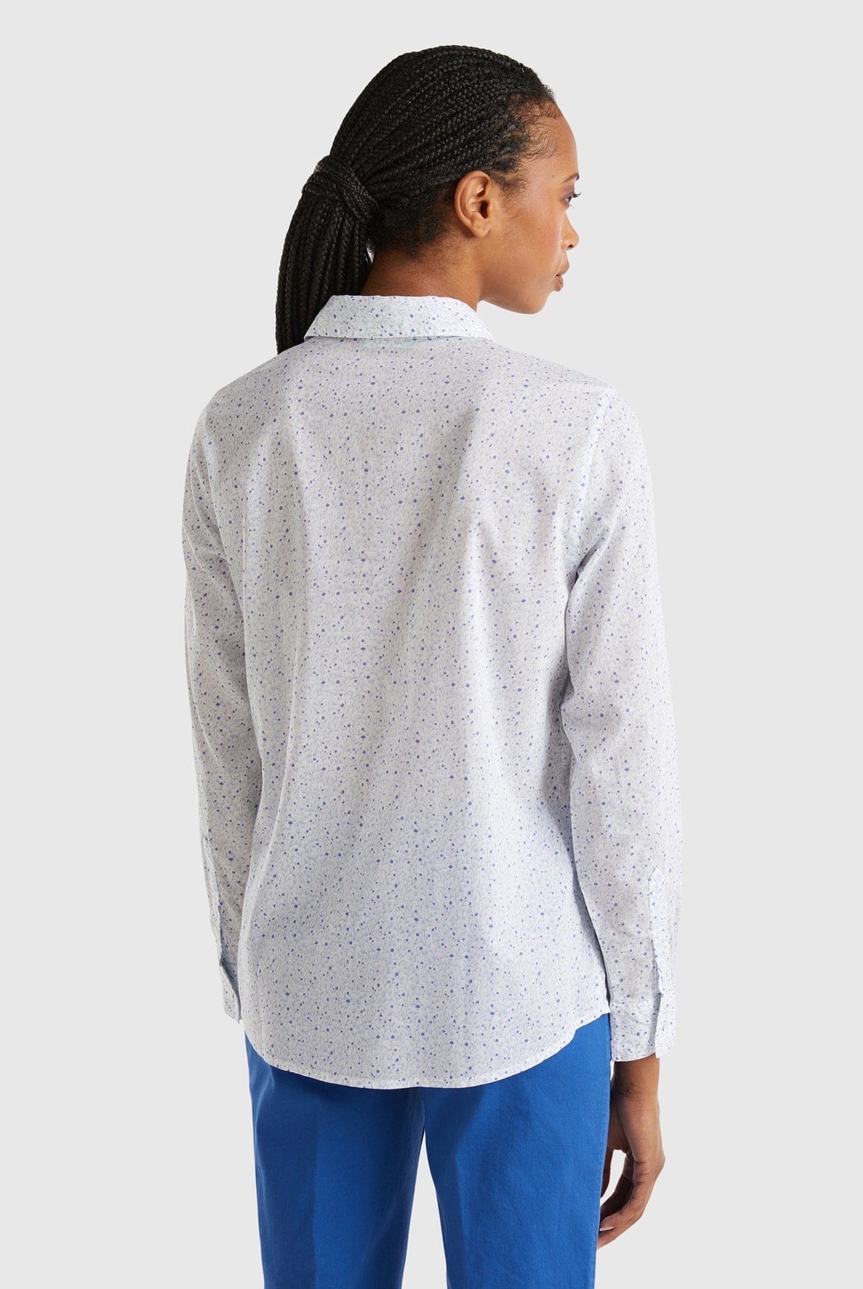 يونايتد كولورز اوف بينيتون قميص نسائي مزخرف كم طويل