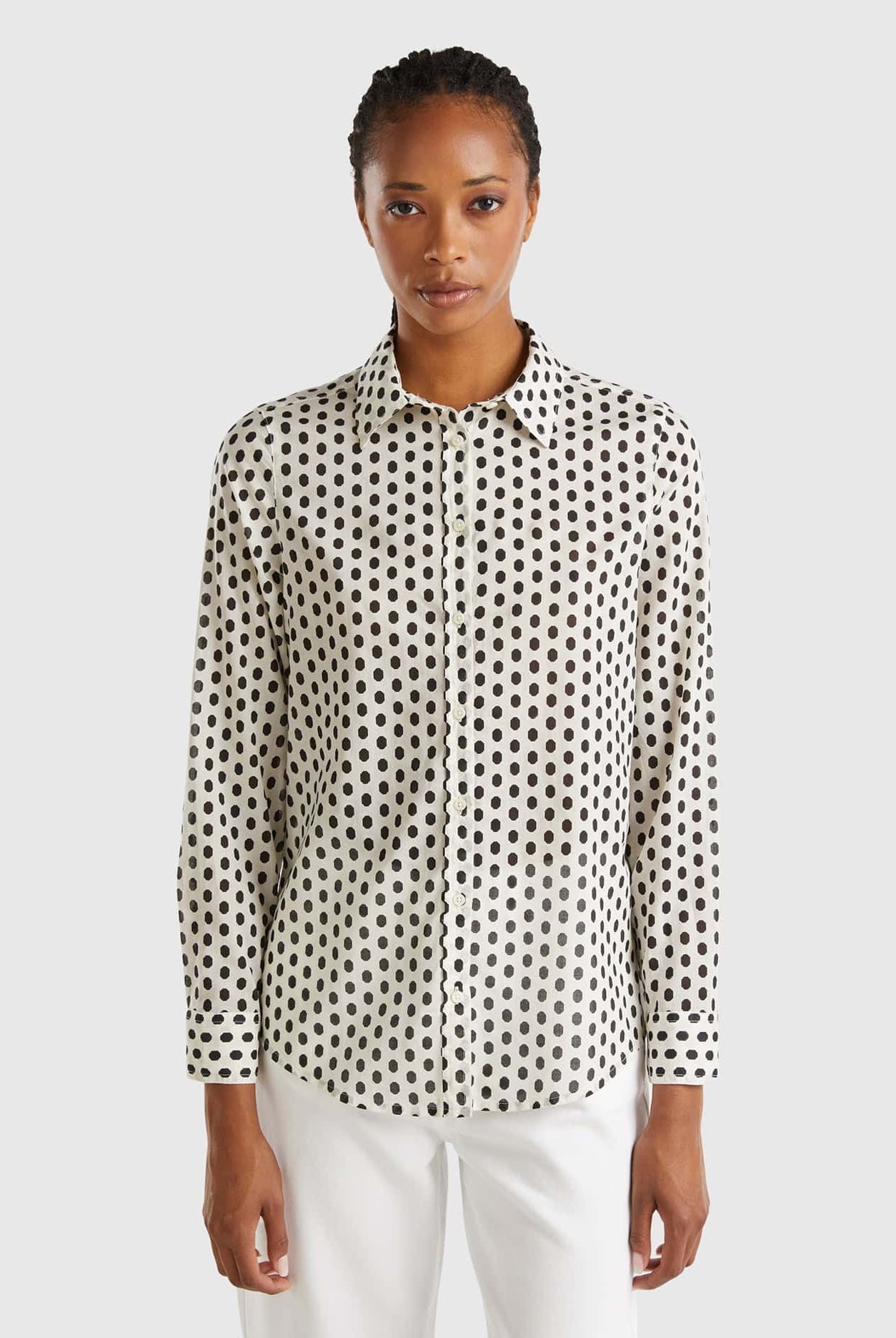 يونايتد كولورز اوف بينيتون قميص نسائي مزخرف كم طويل