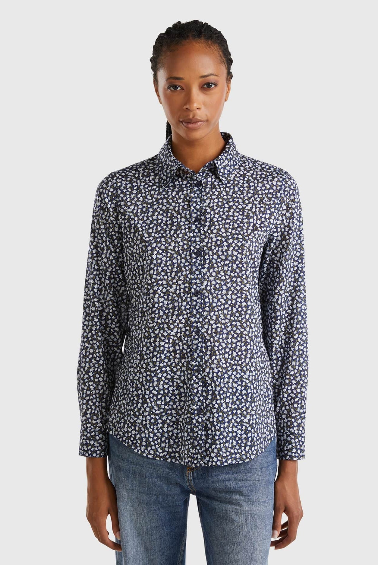 يونايتد كولورز اوف بينيتون قميص نسائي مزخرف كم طويل