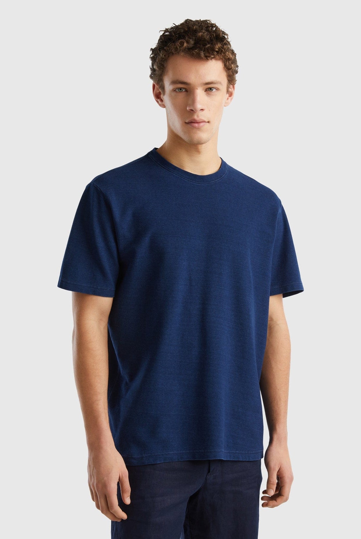 يونايتد كولورز اوف بينيتون تي شيرت سادة نص كم رجالي