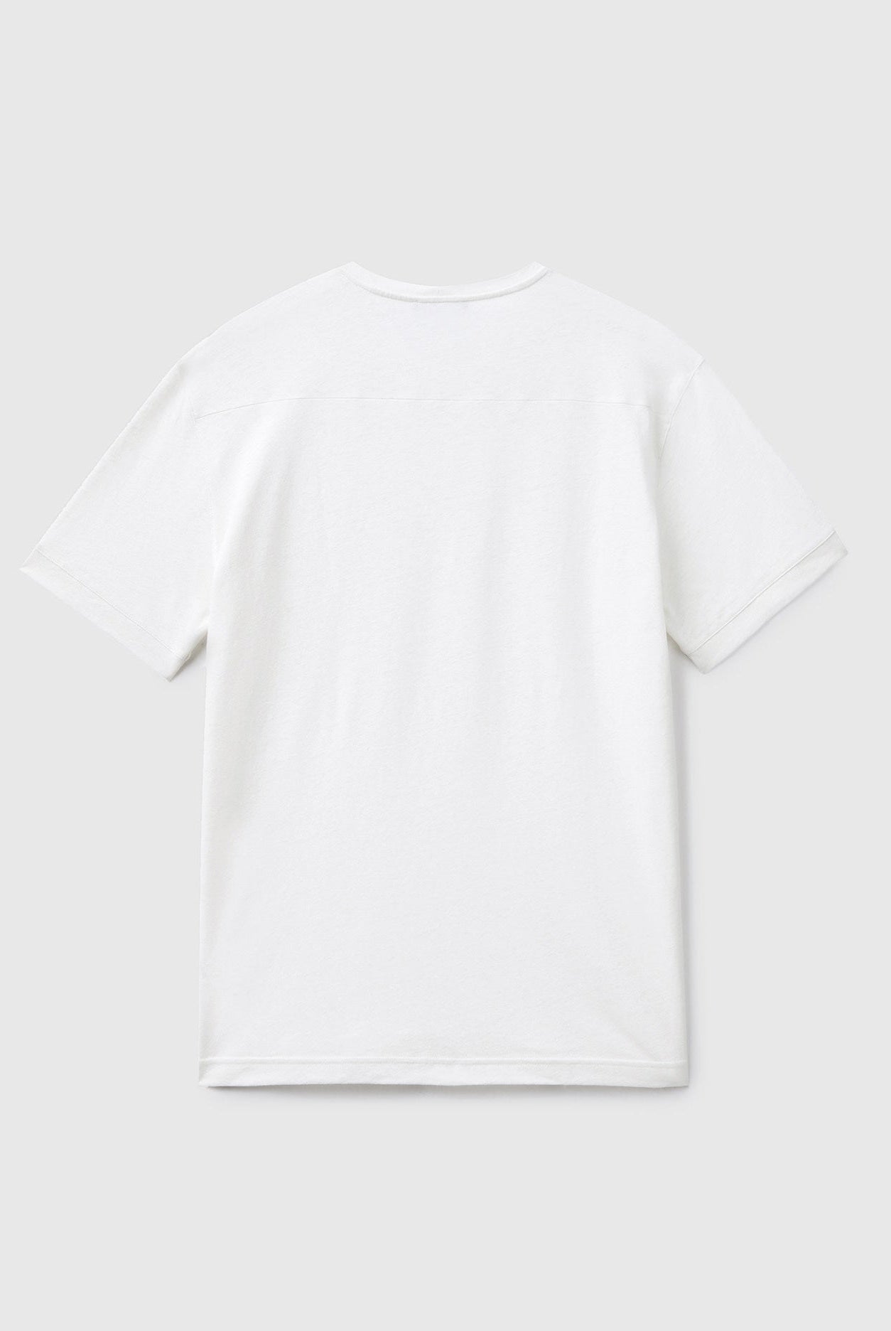 يونايتد كولورز اوف بينيتون تيشيرت من الكتان مع جيب نص كم رجالي