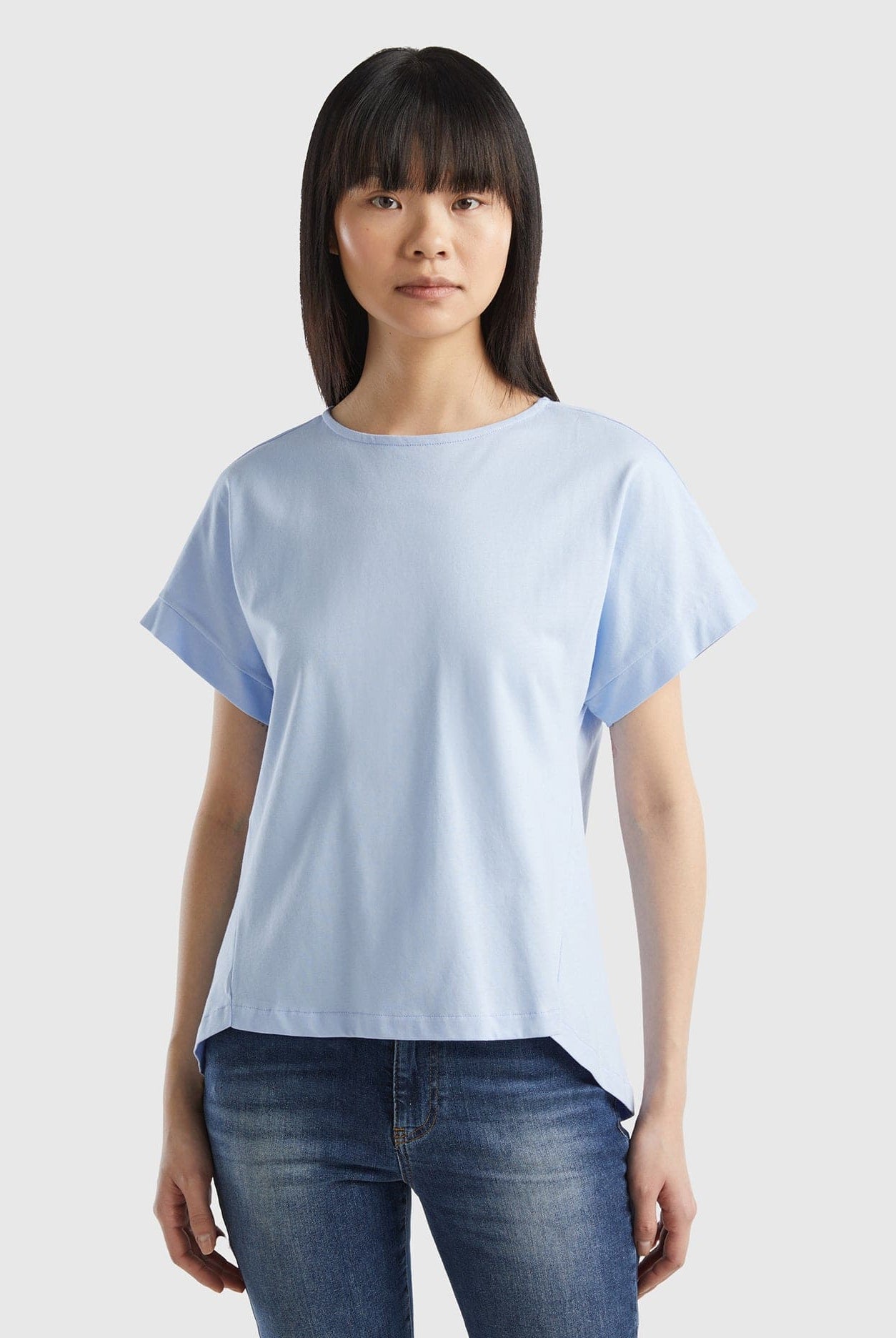 يونايتد كولورز اوف بينيتون تي شيرت سادة نص كم نسائي