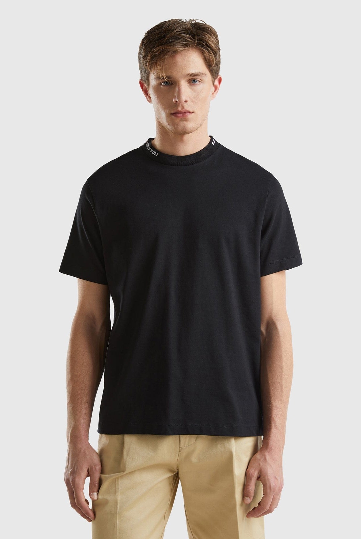 يونايتد كولورز اوف بينيتون تي شيرت قطن 100% برقبة دائرية
