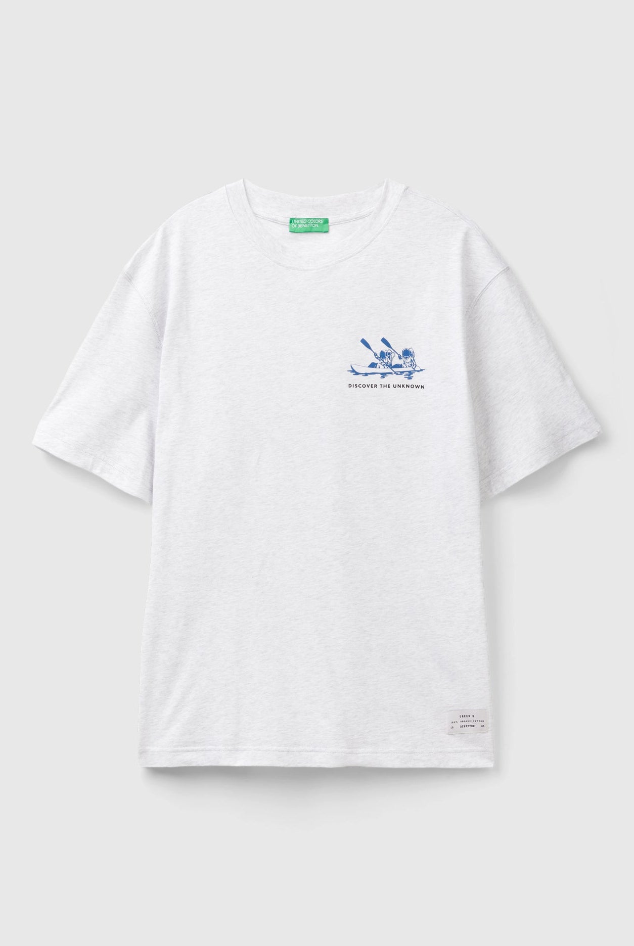 يونايتد كولورز اوف بينيتون تي شيرت رجالي كم قصير طباعة جرافيك أمامي وخلفي