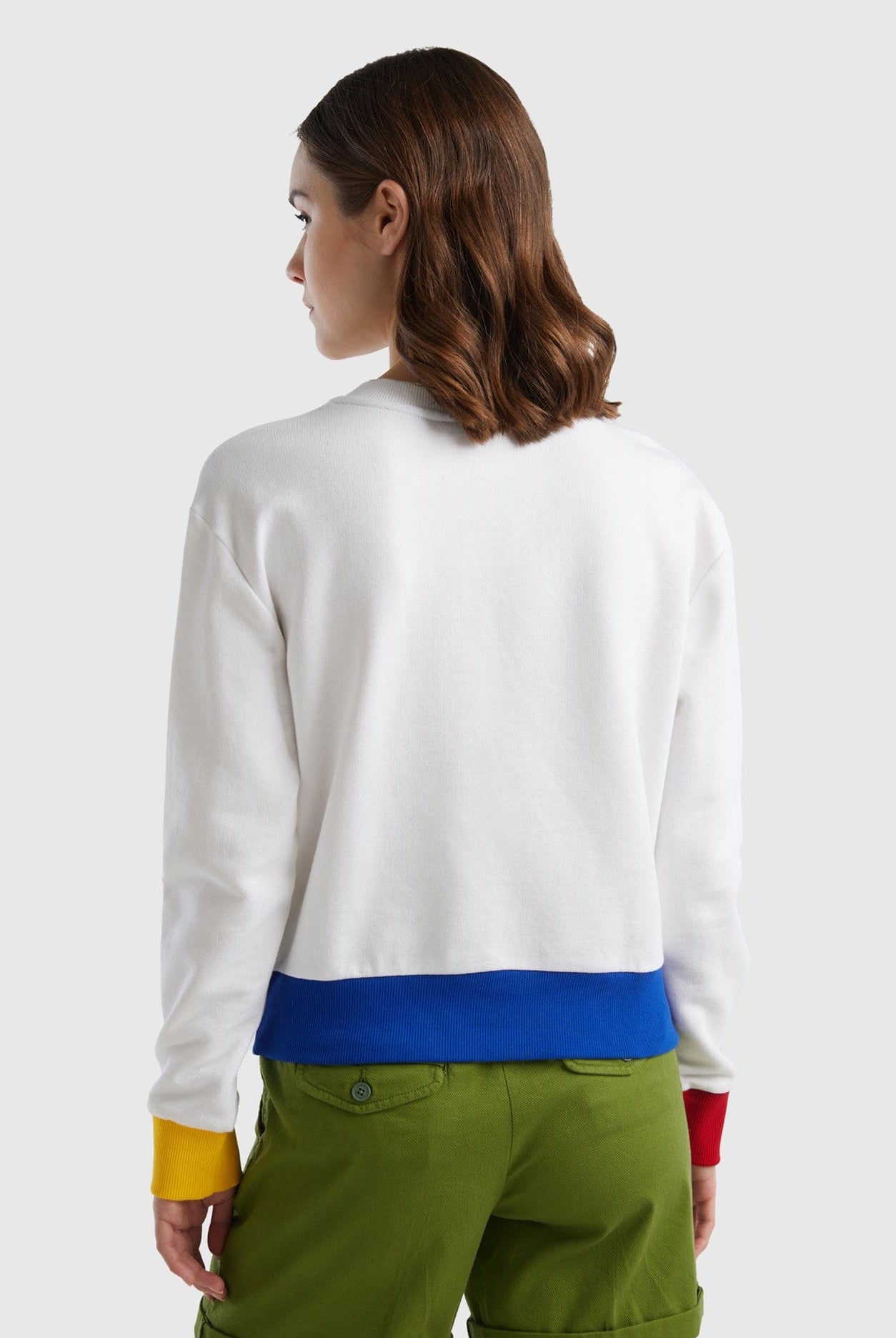 يونايتد كولورز اوف بينيتون سويت شيرت قطن 100% بشعار مطبوع