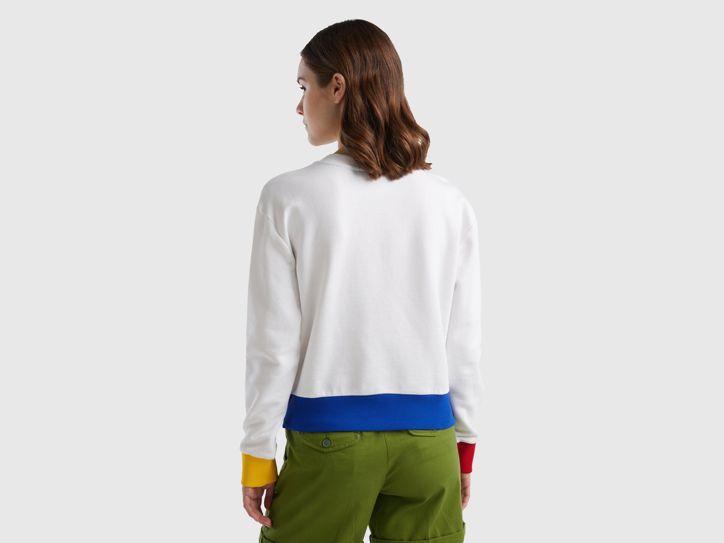 يونايتد كولورز اوف بينيتون سويت شيرت قطن 100% بشعار مطبوع