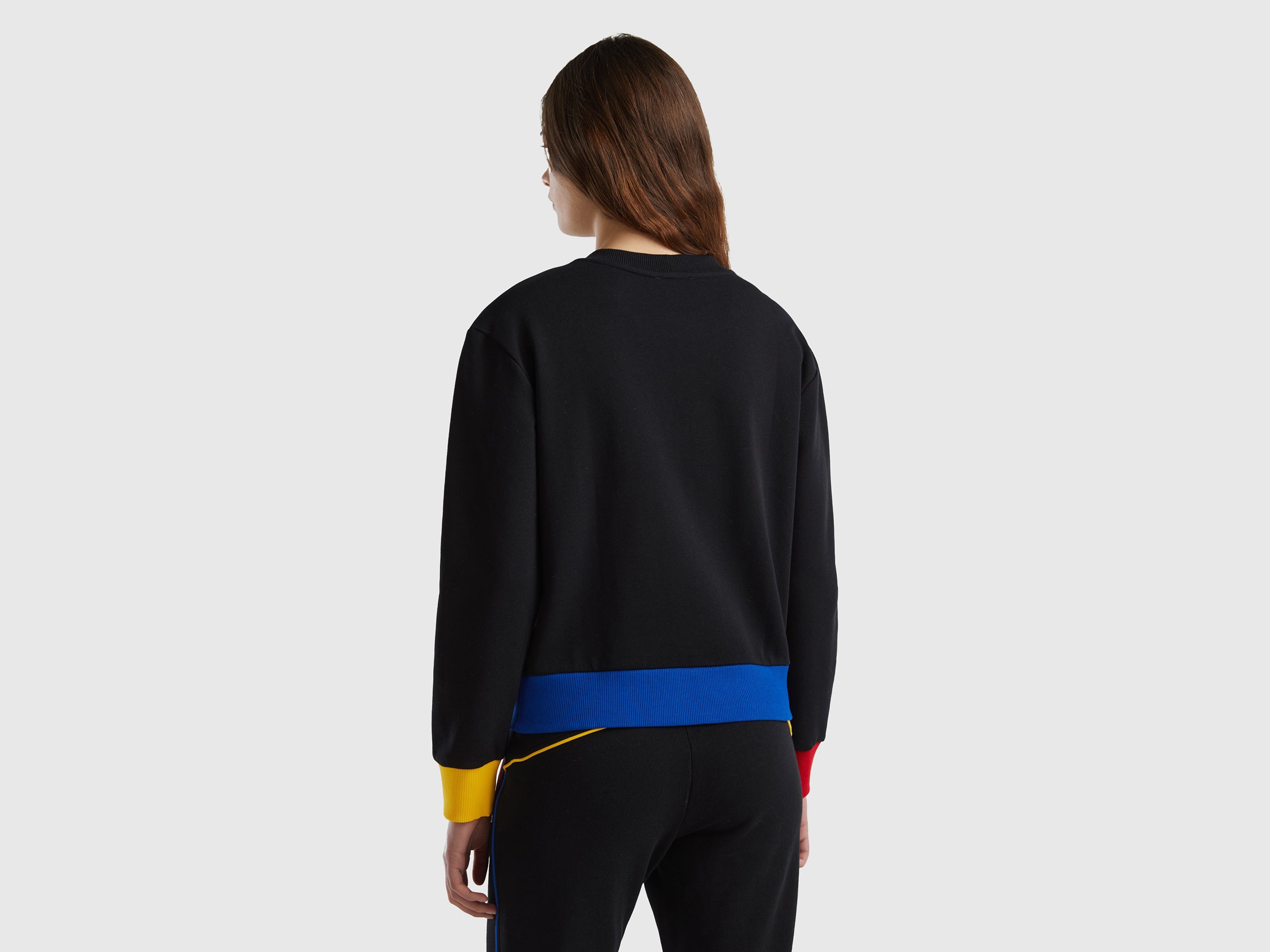 يونايتد كولورز اوف بينيتون سويت شيرت قطن 100% بشعار مطبوع