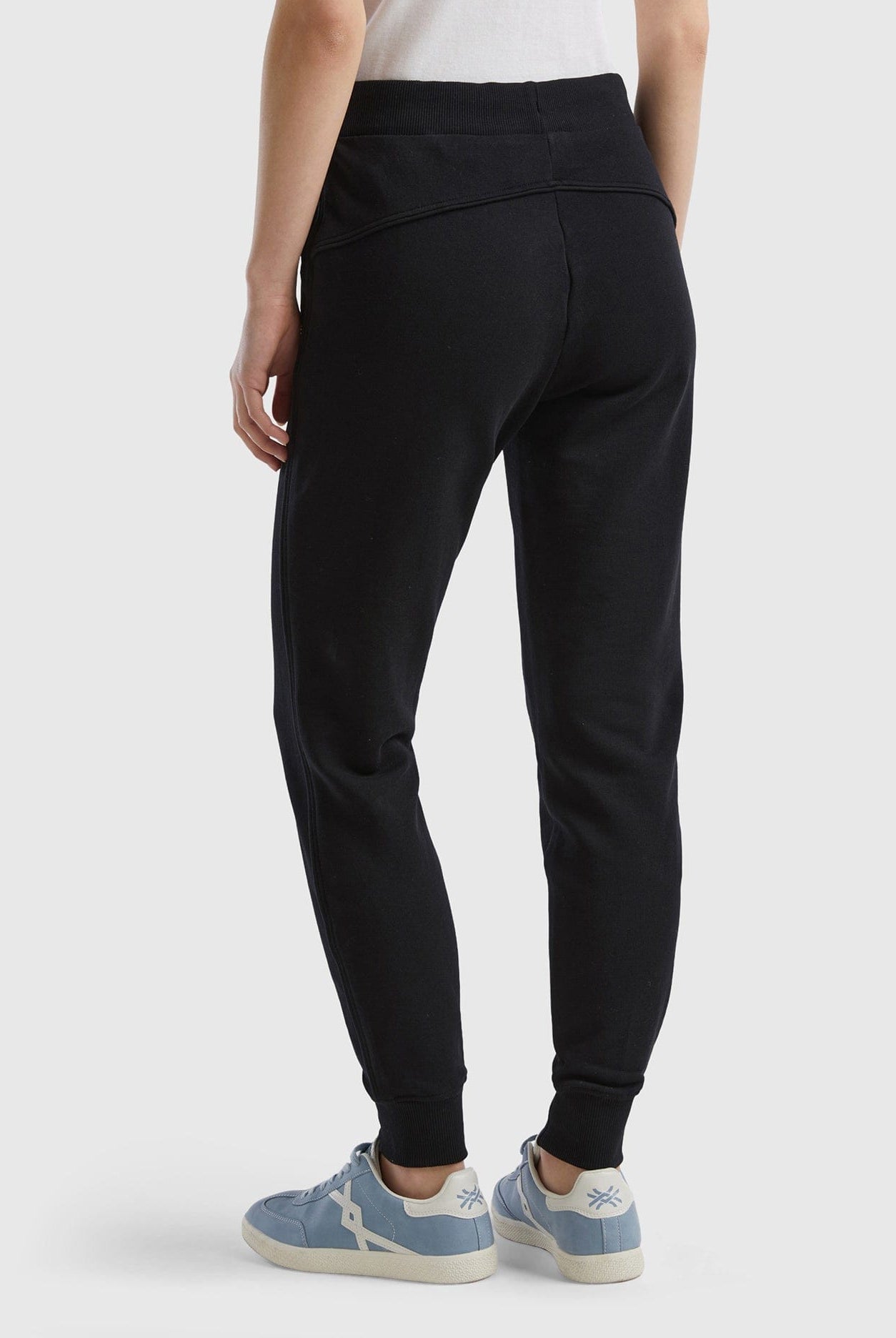 يونايتد كولورز اوف بينيتون بنطلون رياضي برباط