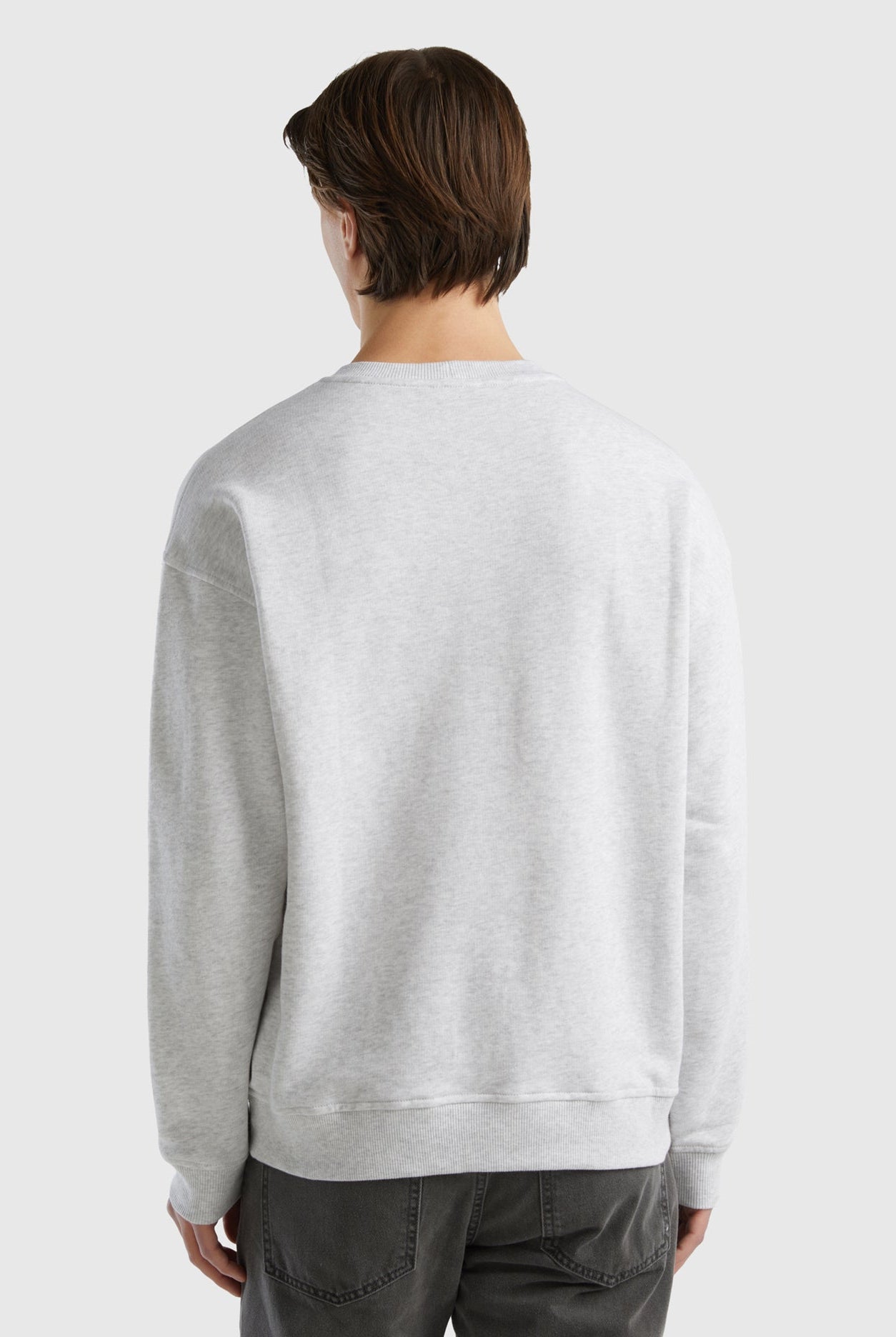 يونايتد كولورز اوف بينيتون سويت شيرت بياقة دائرية مع طباعة شعار رجالي