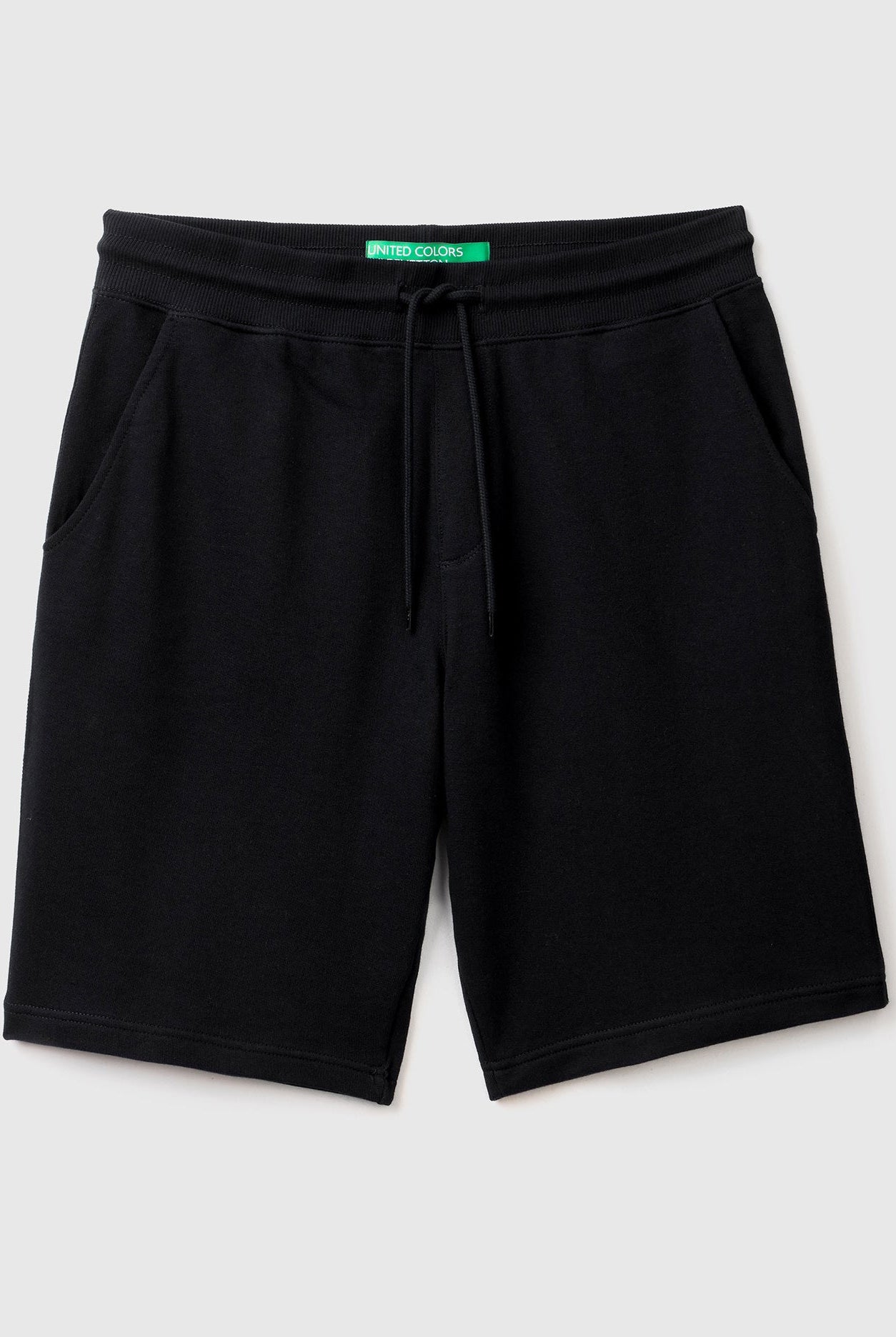 يونايتد كولورز اوف بينيتون شورت قطن 100% رجالي