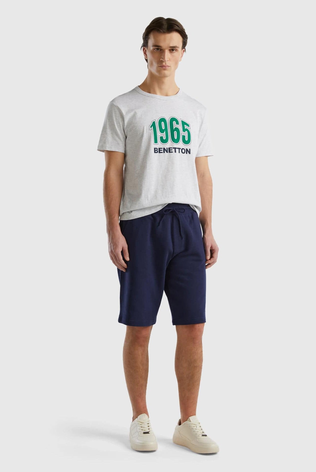 يونايتد كولورز اوف بينيتون شورت قطن 100% رجالي