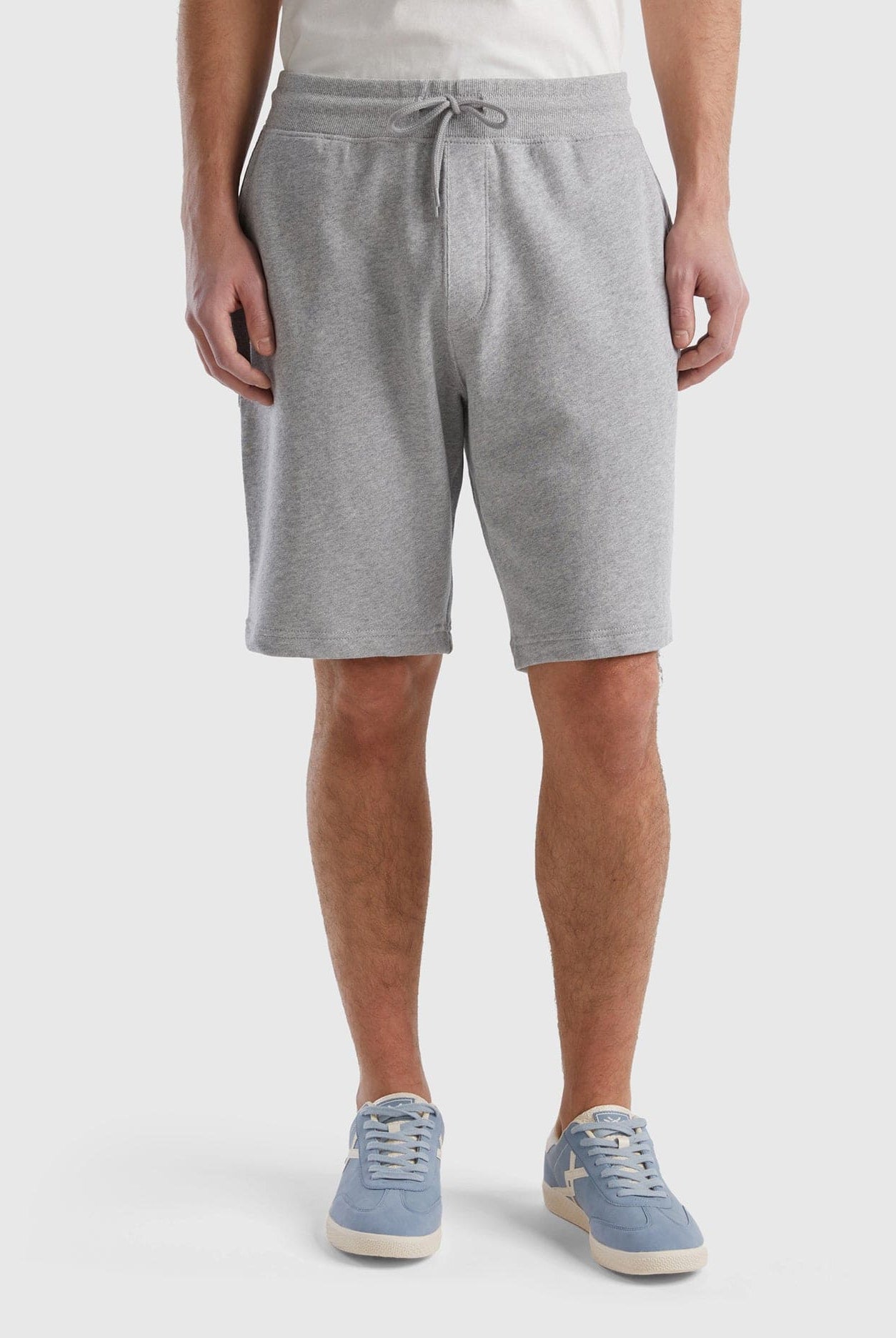 يونايتد كولورز اوف بينيتون شورت قطن 100% رجالي