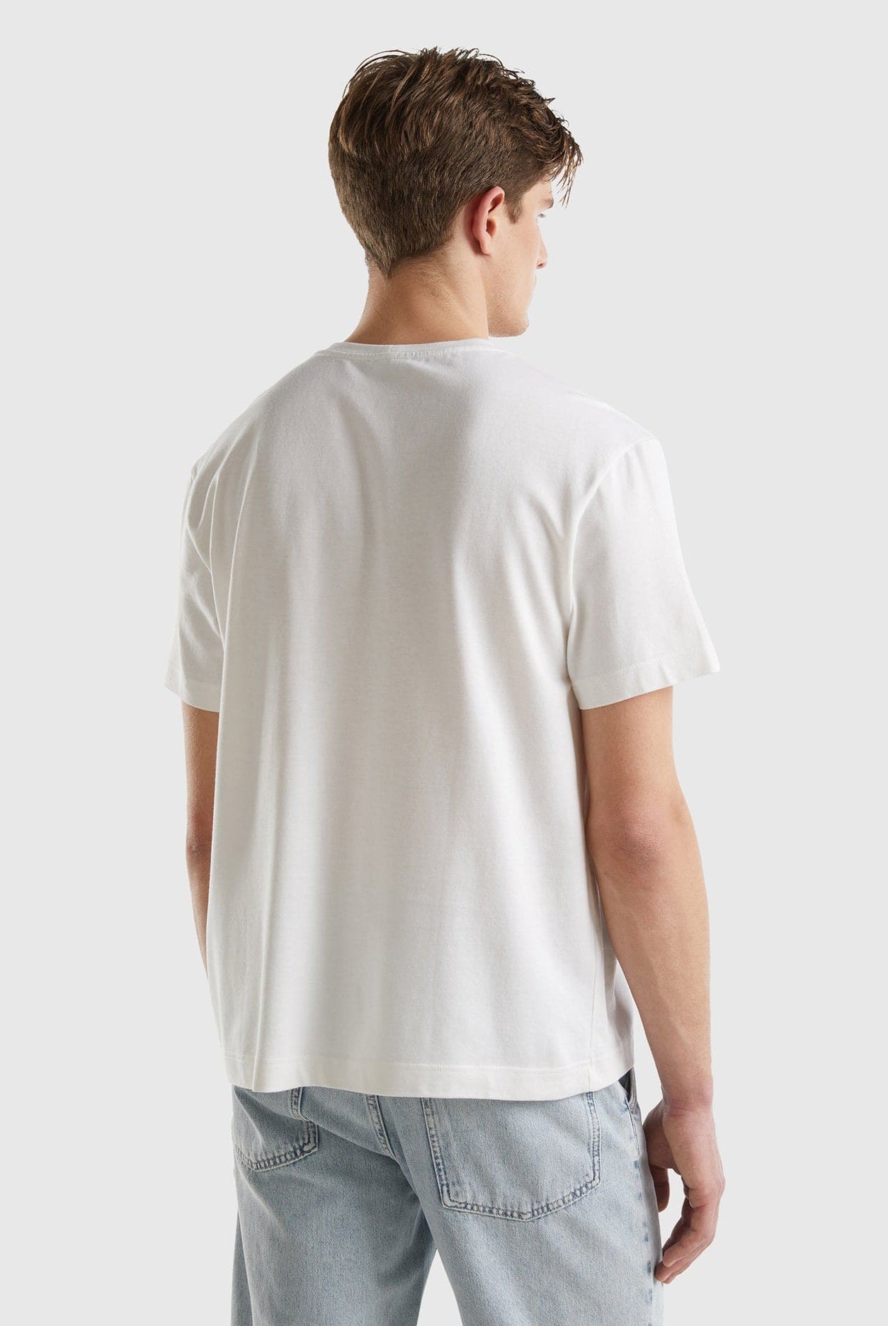 يونايتد كولورز اوف بينيتون تي شيرت برقبة دائرية مطرز بشعار قطن 100%