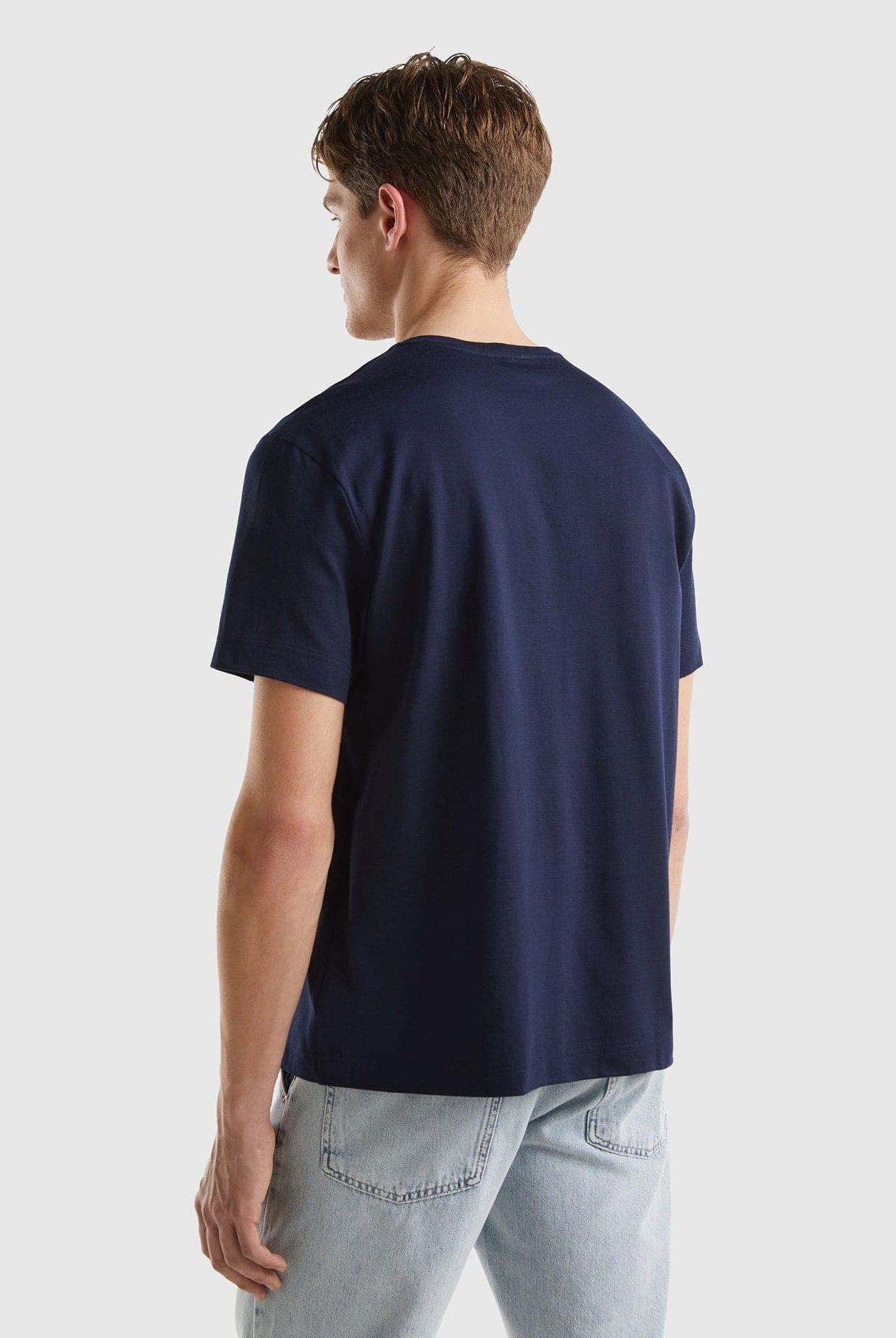 يونايتد كولورز اوف بينيتون تي شيرت برقبة دائرية مطرز بشعار قطن 100%