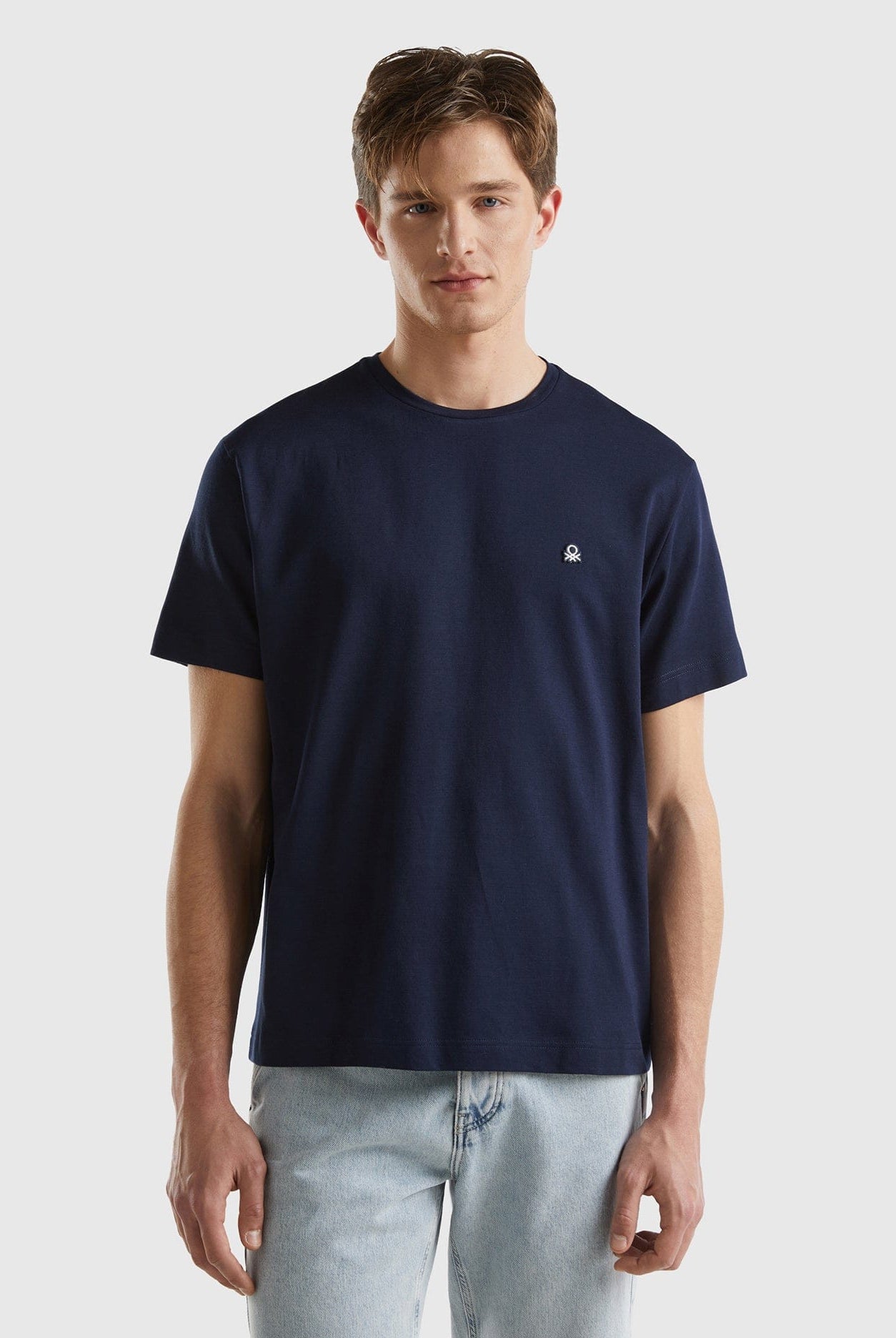 يونايتد كولورز اوف بينيتون تي شيرت برقبة دائرية مطرز بشعار قطن 100%