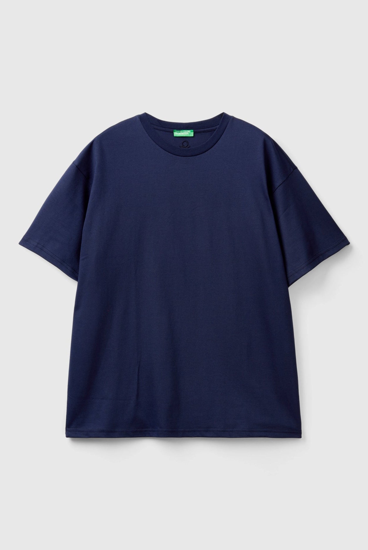 يونايتد كولورز اوف بينيتون تي شيرت رجالي قصير الأكمام برقبة دائرية ناعم