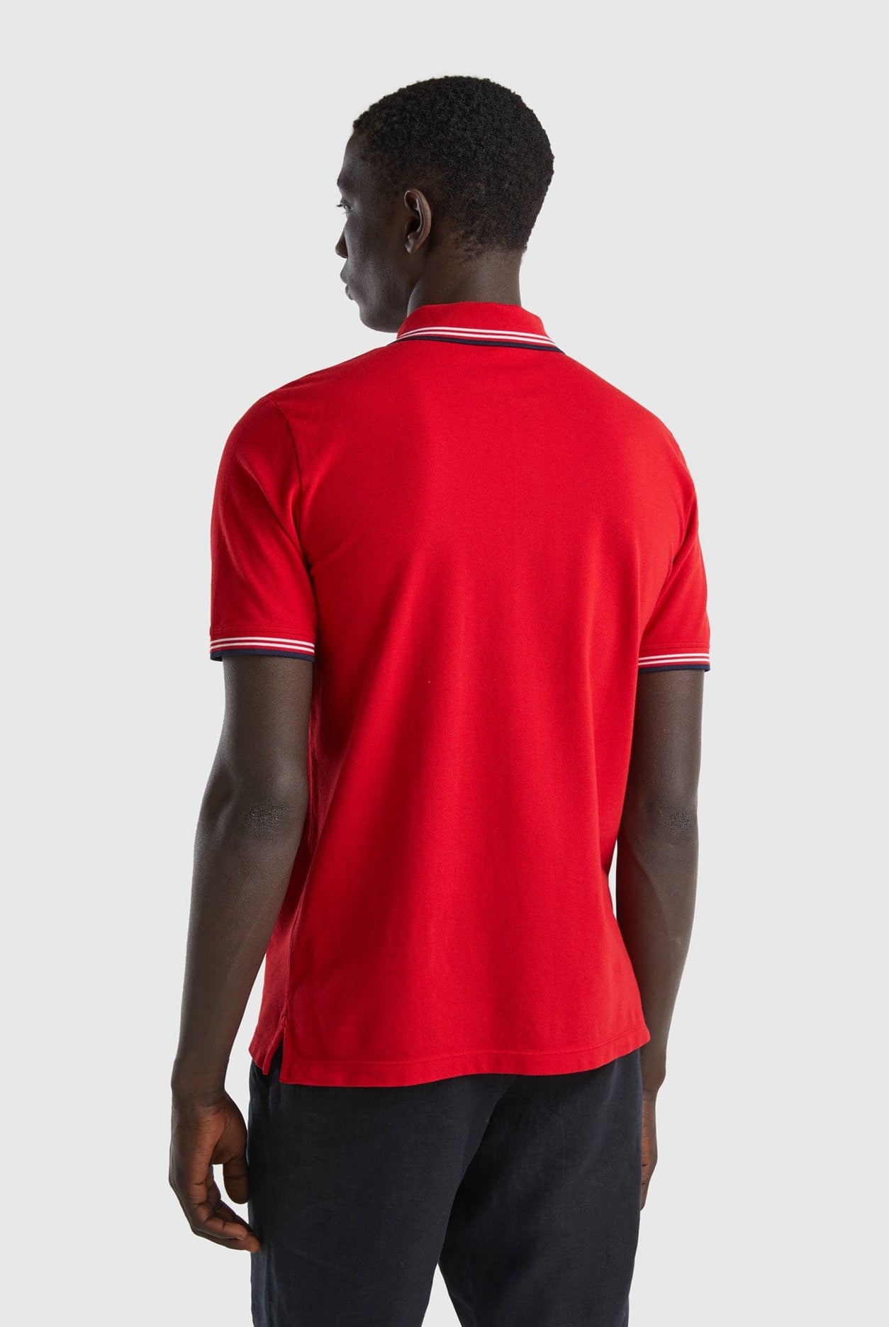 يونايتد كولورز اوف بينيتون تيشيرت بولو شبابي قطن مطاطي بأكمام قصيرة