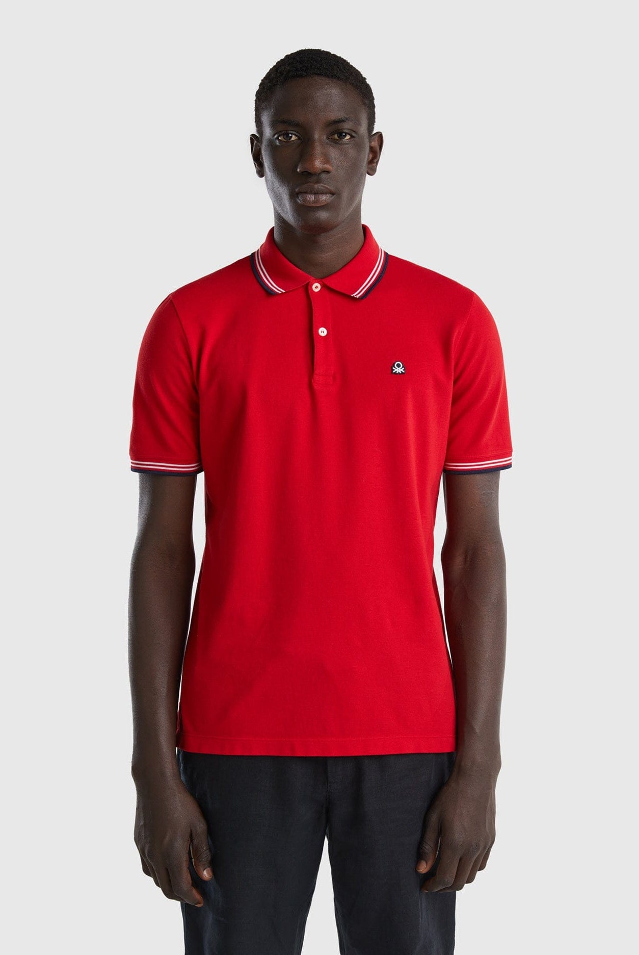 يونايتد كولورز اوف بينيتون تيشيرت بولو شبابي قطن مطاطي بأكمام قصيرة