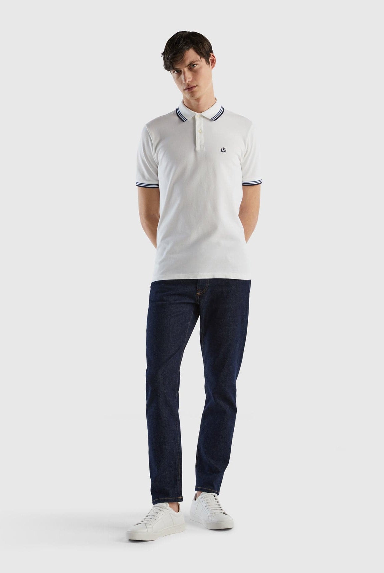 يونايتد كولورز اوف بينيتون تيشيرت بولو شبابي قطن مطاطي بأكمام قصيرة