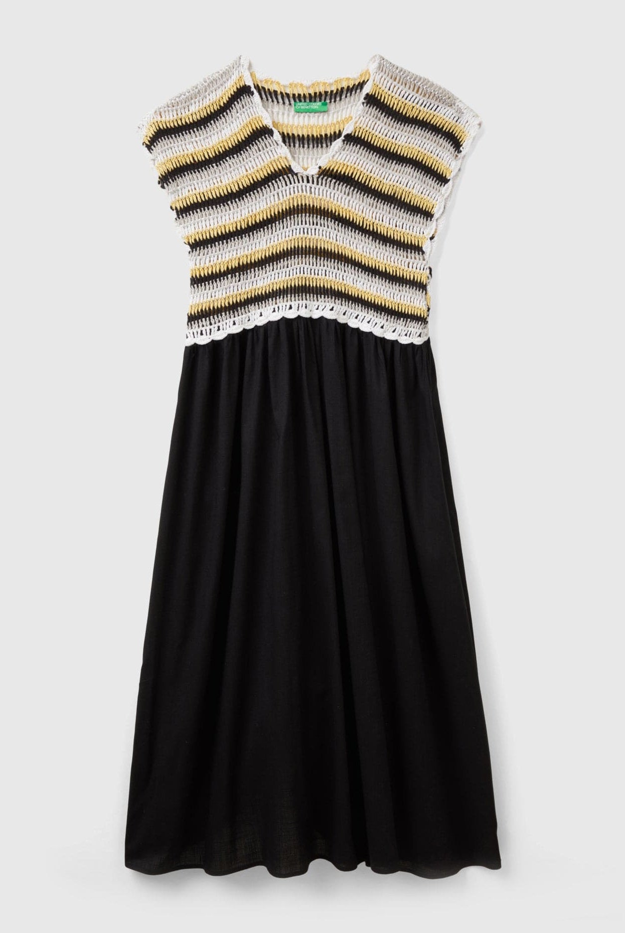 يونايتد كولورز اوف بينيتون فستان نسائي ميدي بدون اكمام ورقبة شكل v مطرز من الاعلى