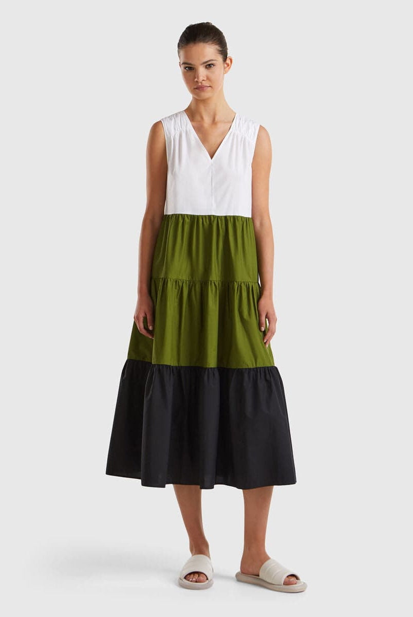 يونايتد كولورز اوف بينيتون فستان نسائي ميدي بدون اكمام ورقبة شكل v