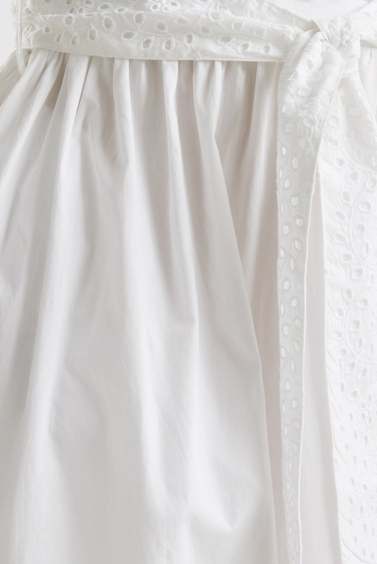 يونايتد كولورز اوف بينيتون فستان ميدي أسود بأكمام فراشة مخرمة للنساء