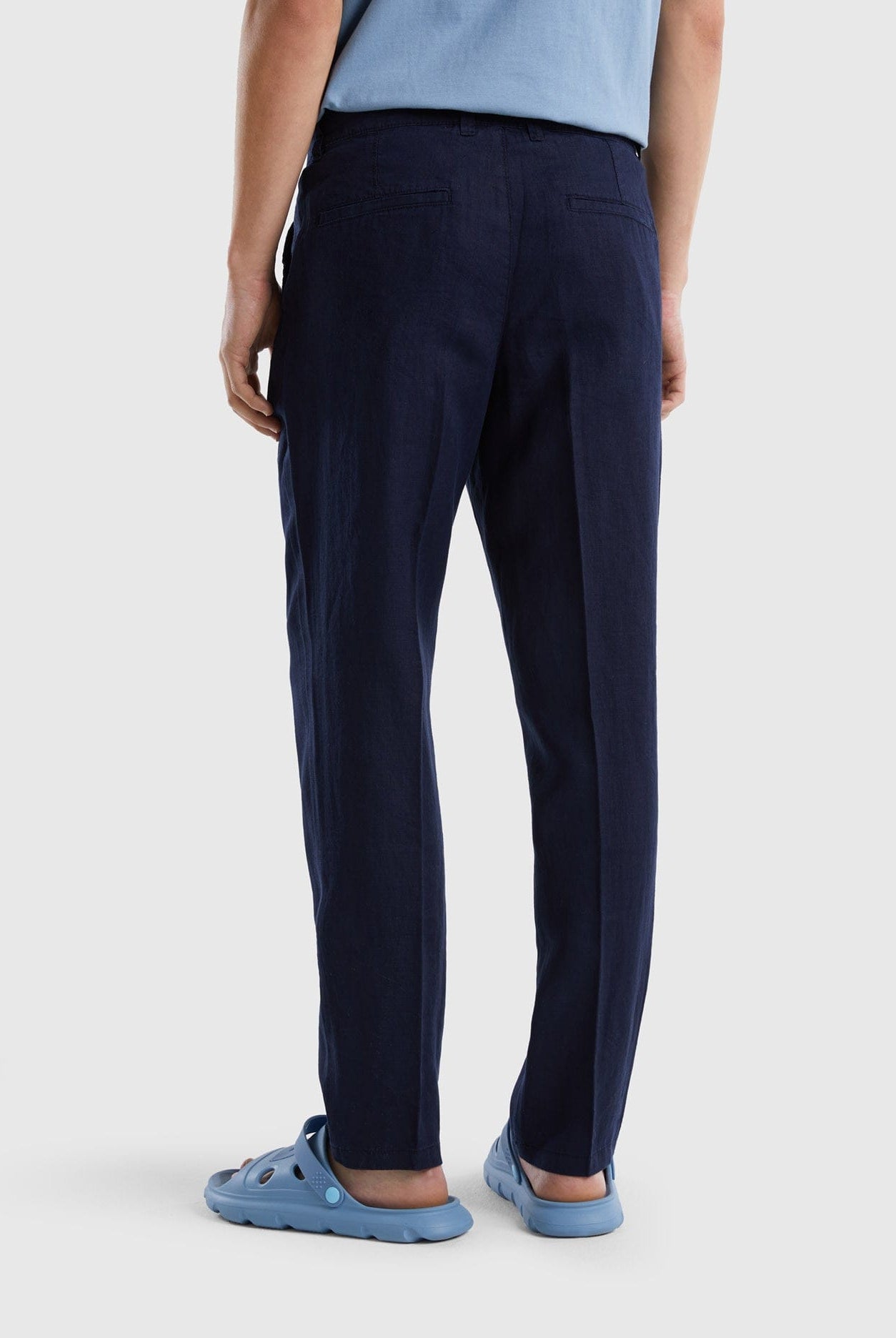 يونايتد كولورز اوف بينيتون سروال تشينو من الكتان الخالص رجالي