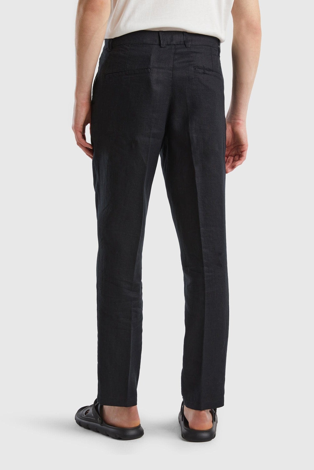 يونايتد كولورز اوف بينيتون سروال تشينو من الكتان الخالص رجالي