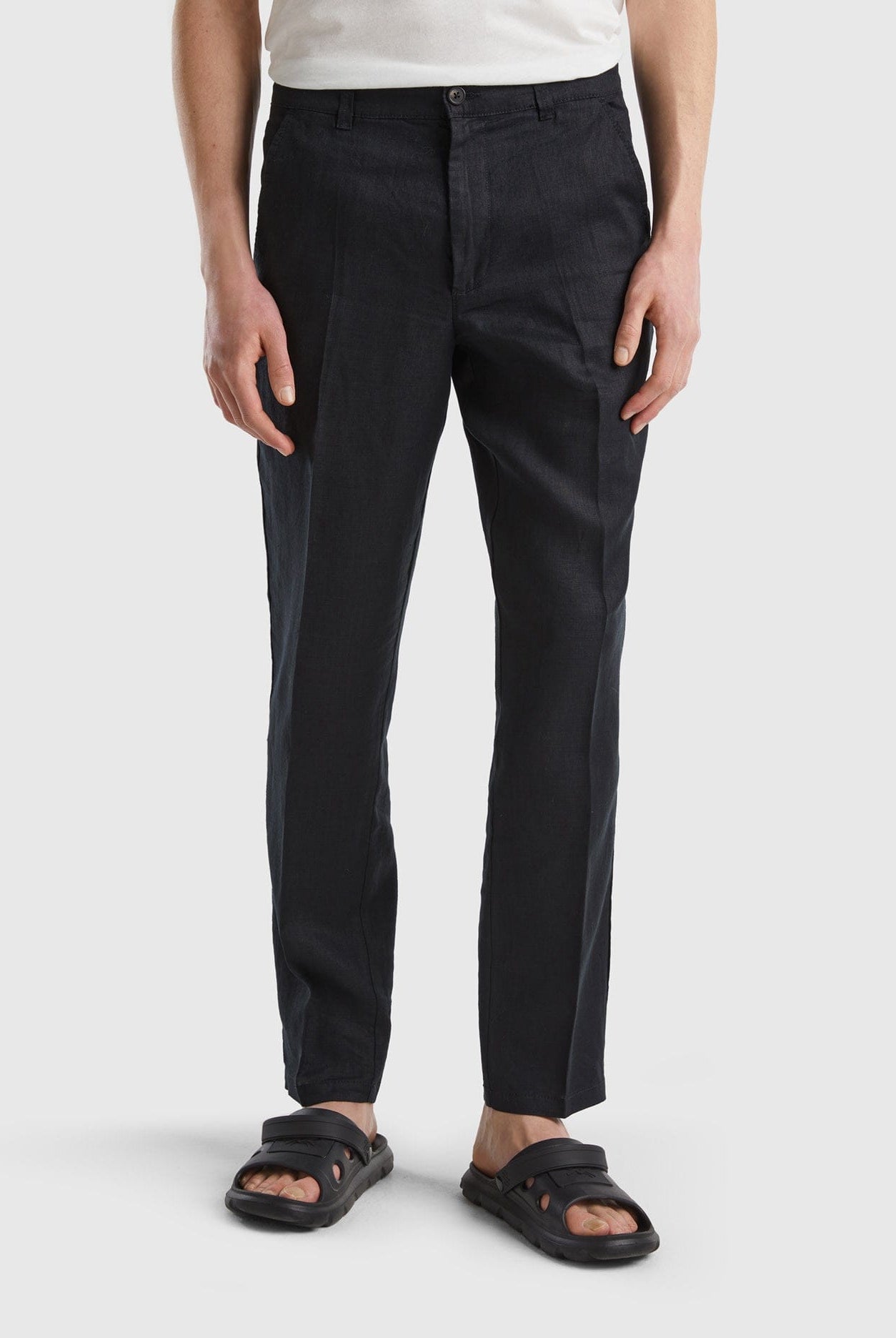 يونايتد كولورز اوف بينيتون سروال تشينو من الكتان الخالص رجالي