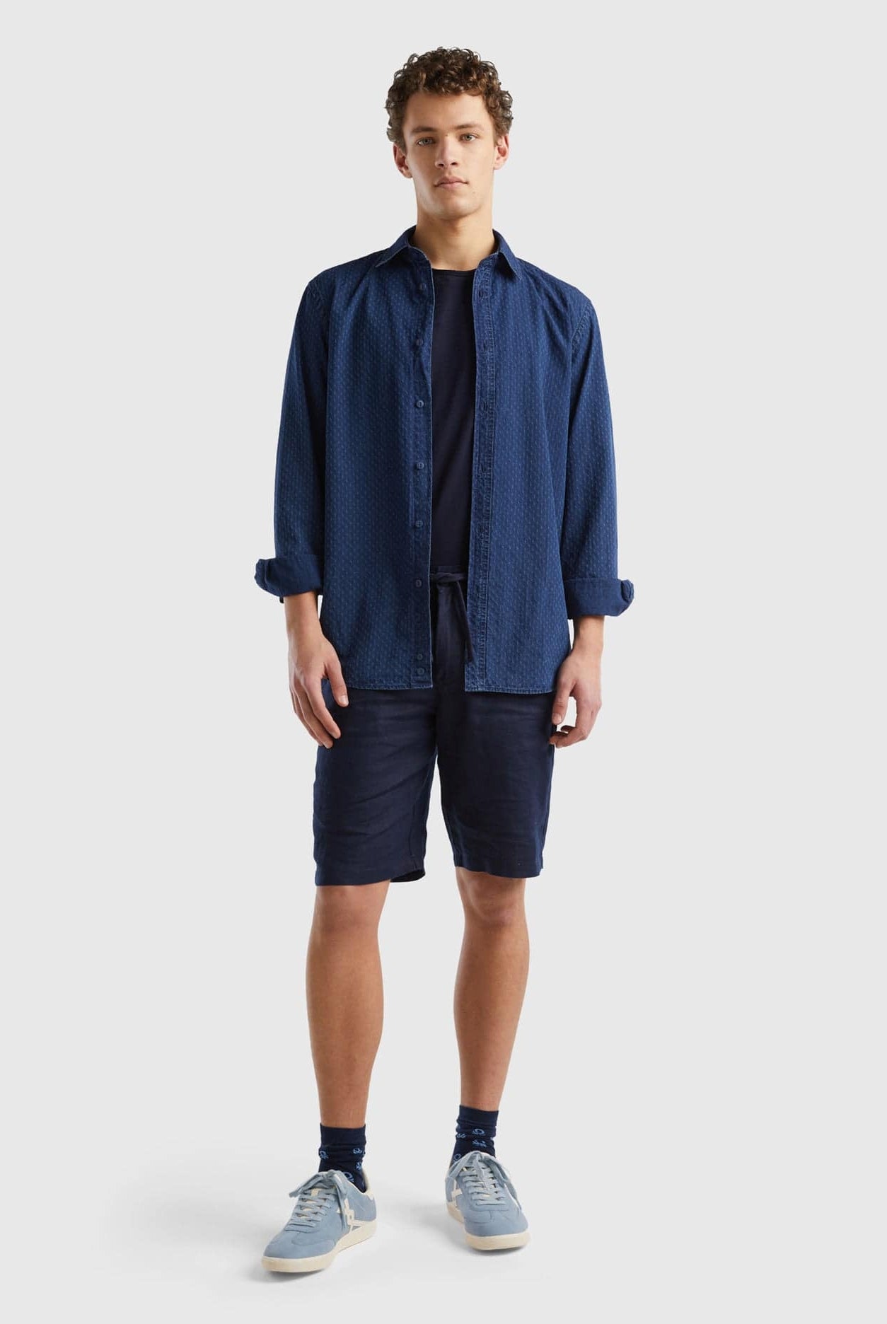 يونايتد كولورز اوف بينيتون برمودا من الكتان بنسبة 100% رجالي