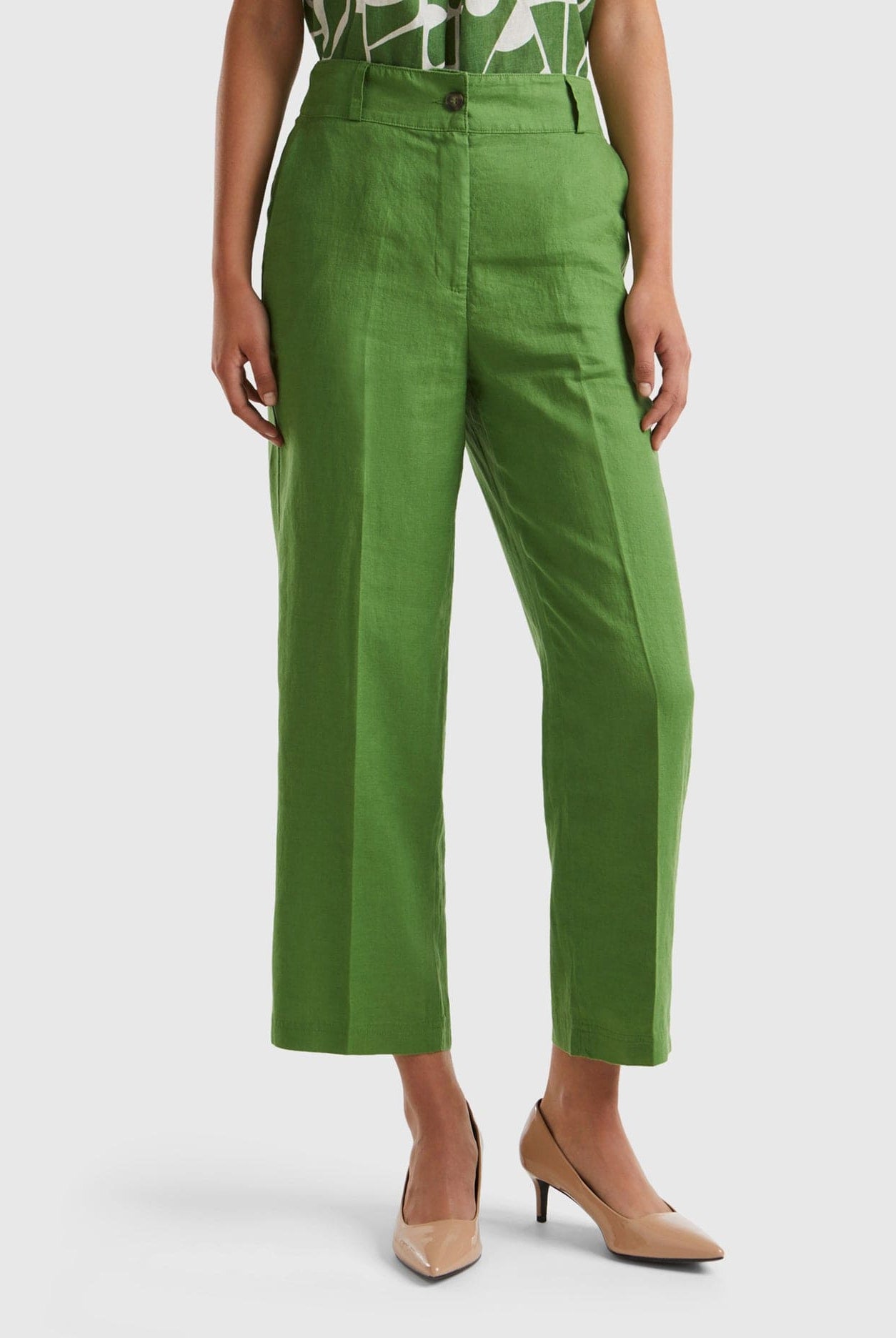 يونايتد كولورز اوف بينيتون بنطلون كلاسيك نسائي واسع وبجيوب جانبيه