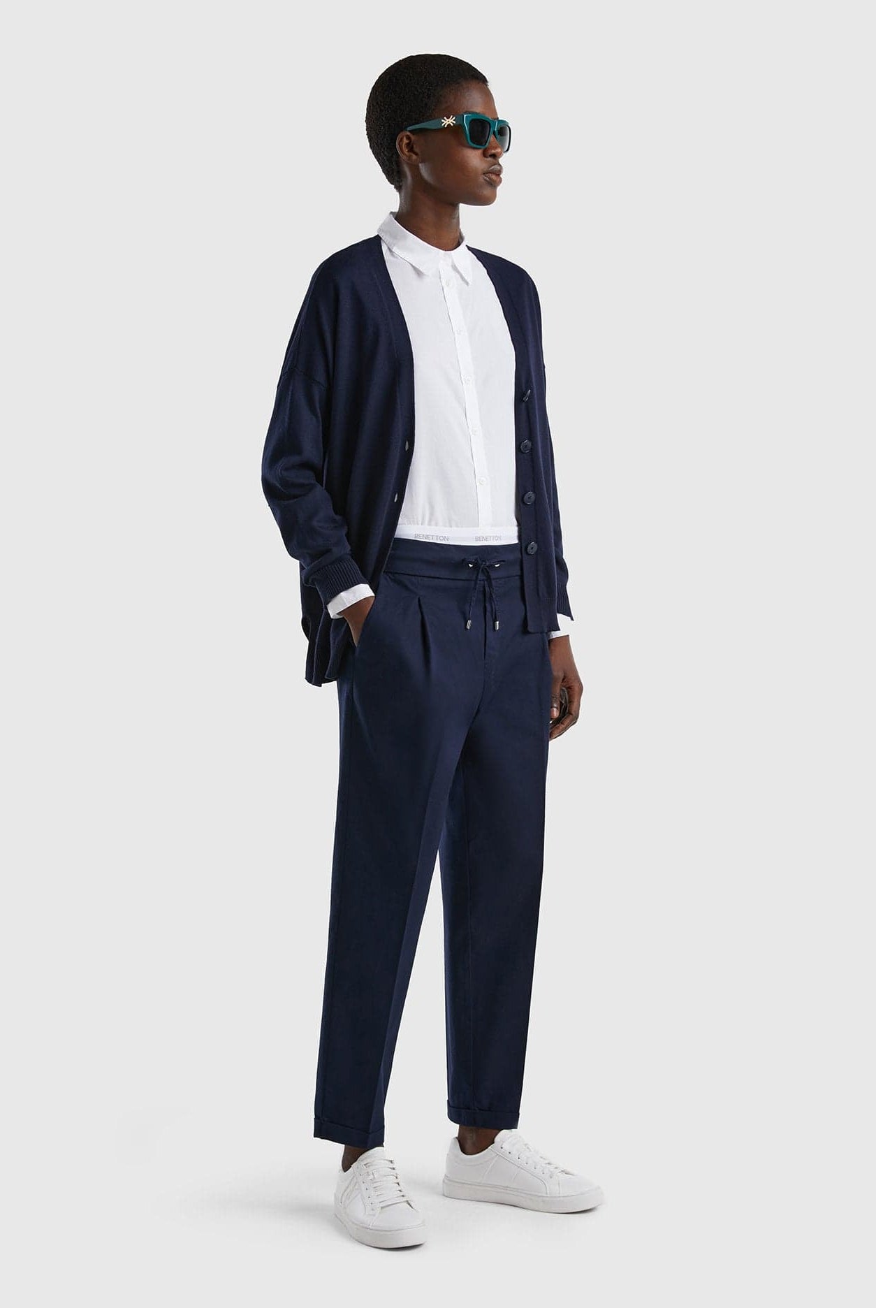 يونايتد كولورز اوف بينيتون بنطلون جوغر نسائي من القطن المطاطي وبرباط عالخصر