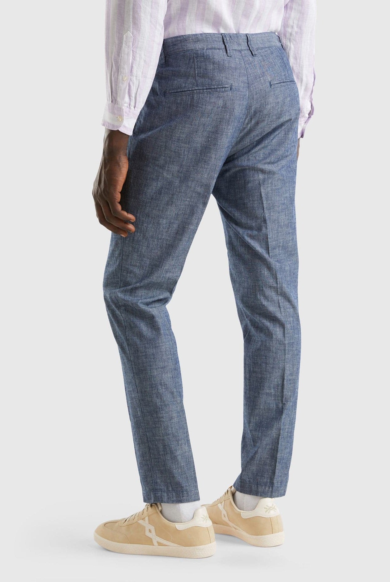 يونايتد كولورز اوف بينيتون بنطلون قطن 100% بطيات أمامية و4 جيوب بفتحات للحزام للرجال