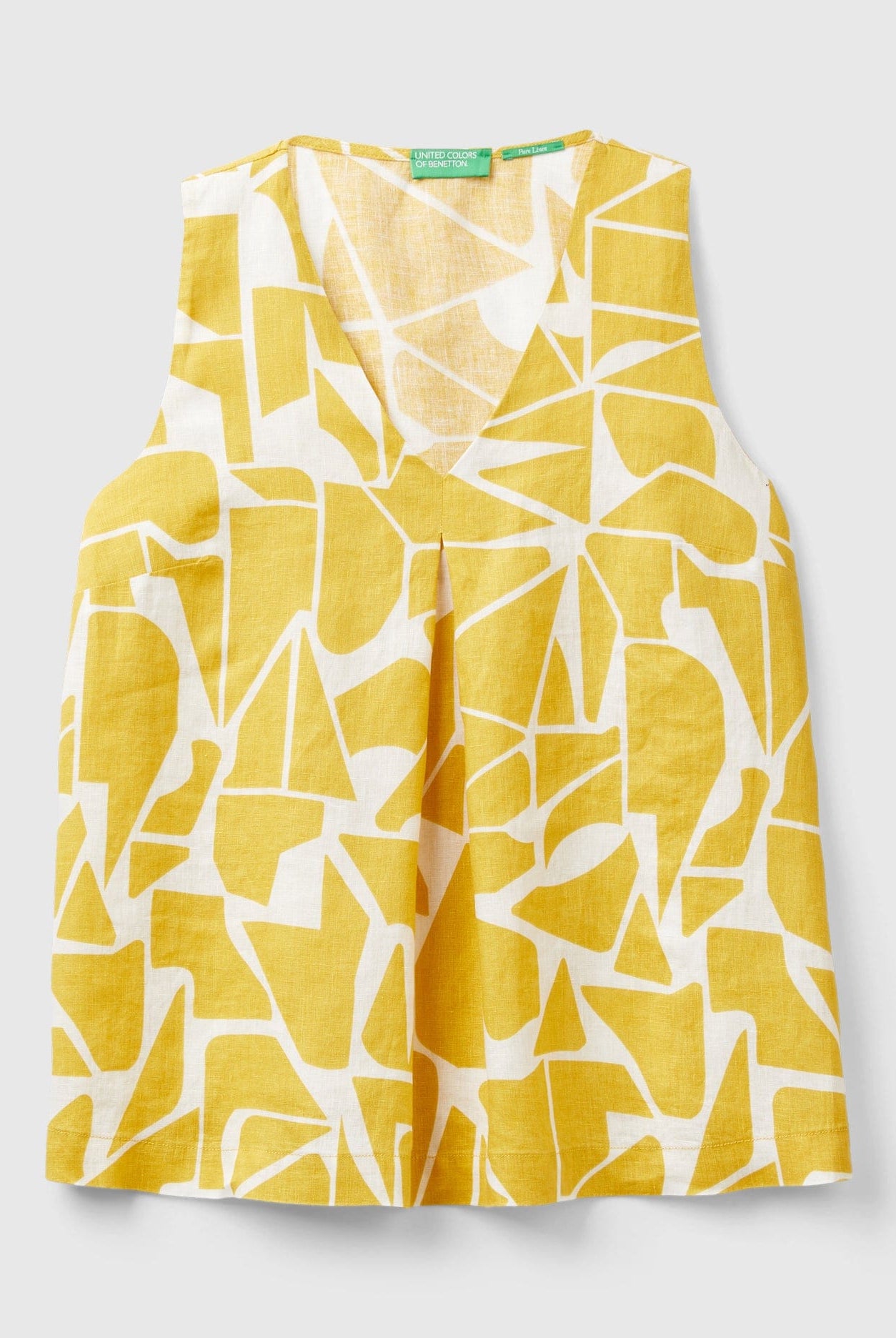 يونايتد كولورز اوف بينيتون بلوزة نسائية مشجرة من الكتان فتحة صدر على شكل حرف V بدون اكمام