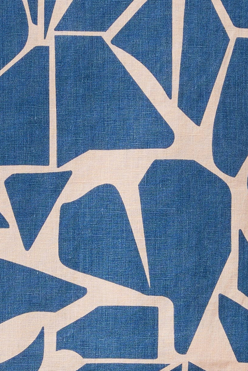 يونايتد كولورز اوف بينيتون بلوزة نسائية مشجرة من الكتان فتحة صدر على شكل حرف V بدون اكمام