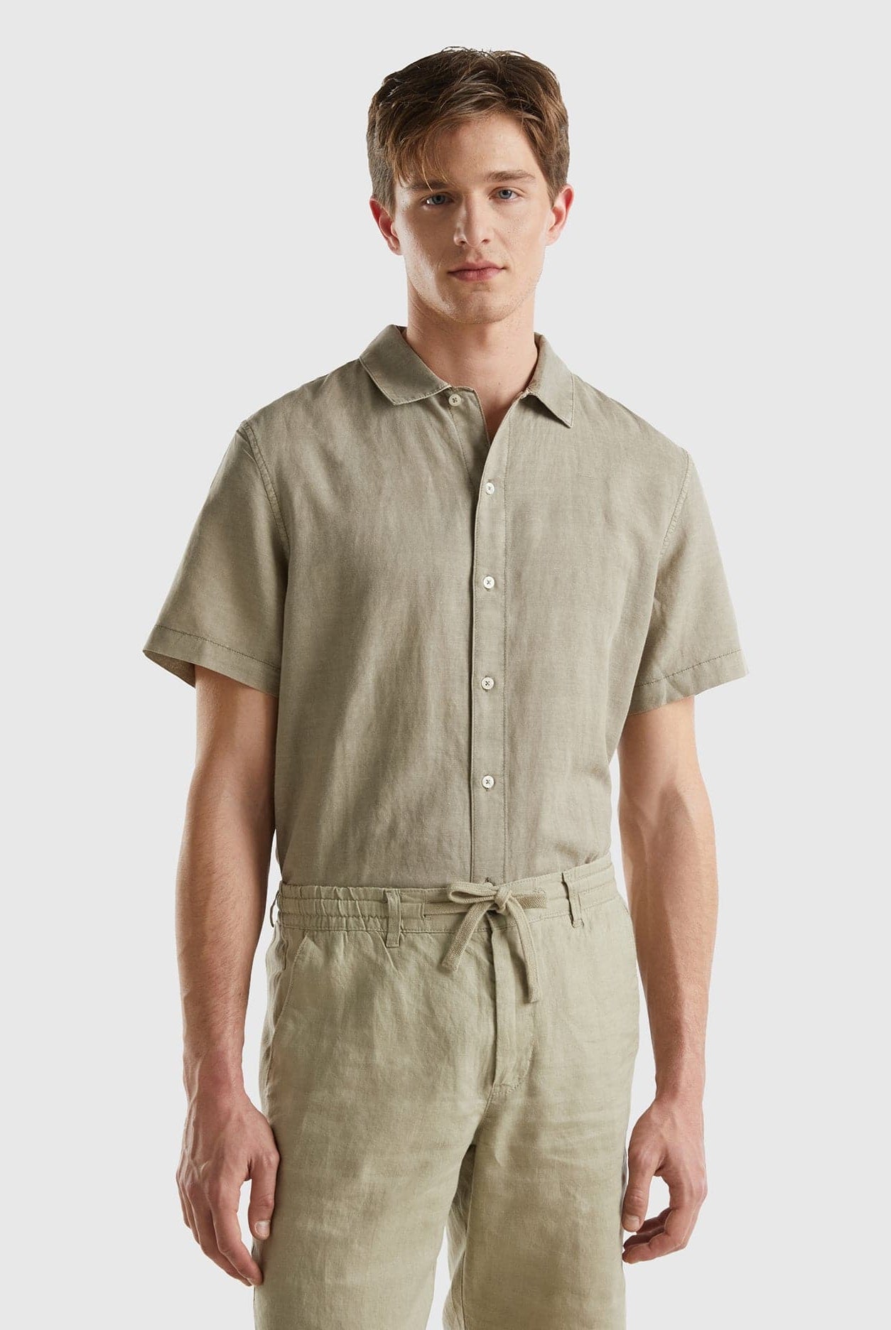 يونايتد كولورز اوف بينيتون قميص بأكمام قصيرة من مزيج الكتان والقطن