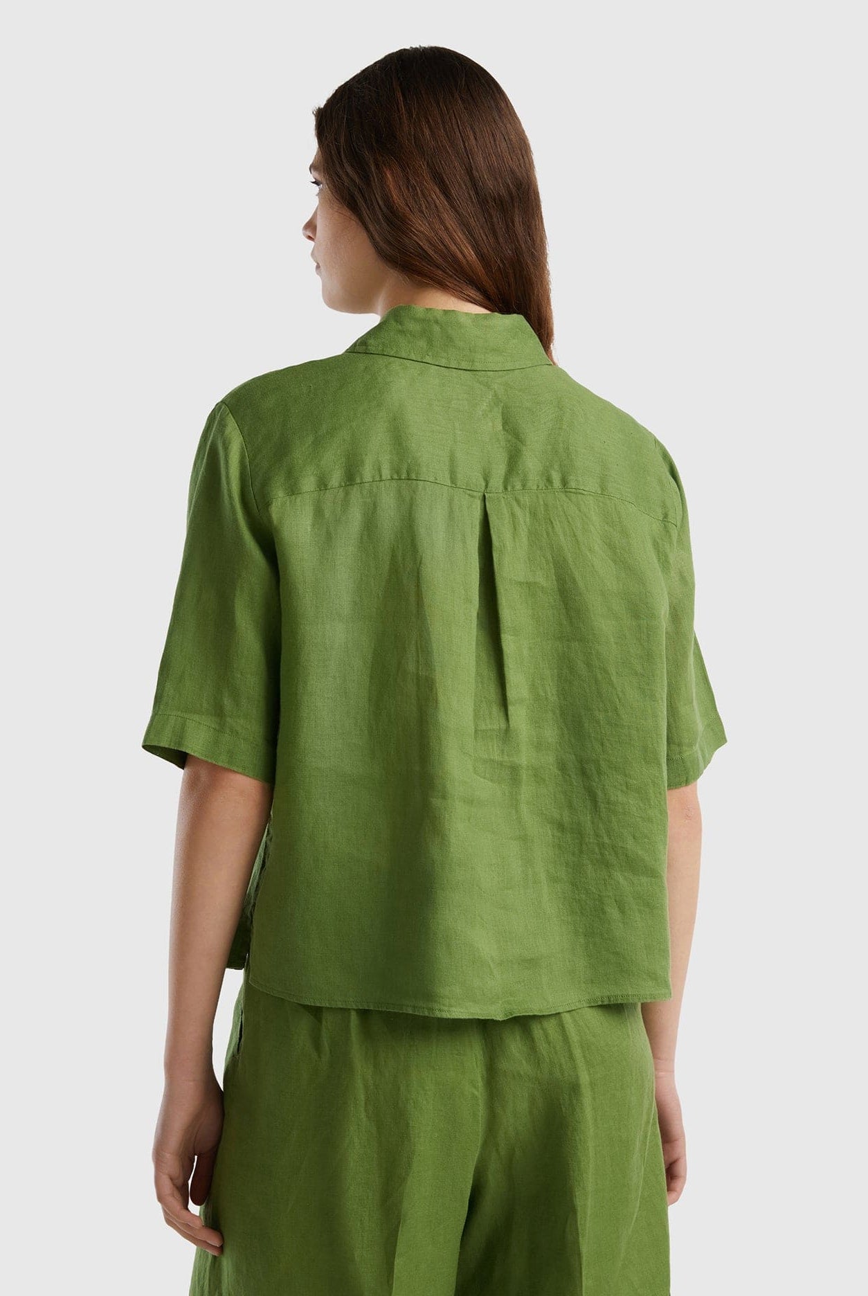 يونايتد كولورز اوف بينيتون قميص قصير من الكتان الخالص