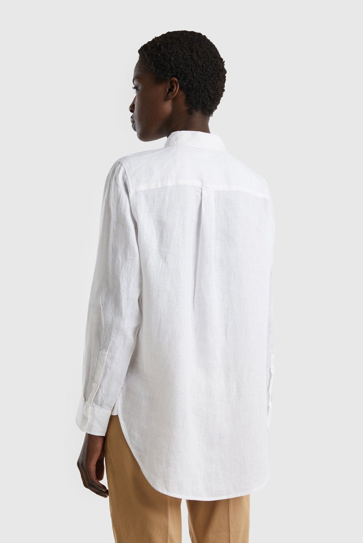 يونايتد كولورز اوف بينيتون قميص طويل من الكتان الخالص