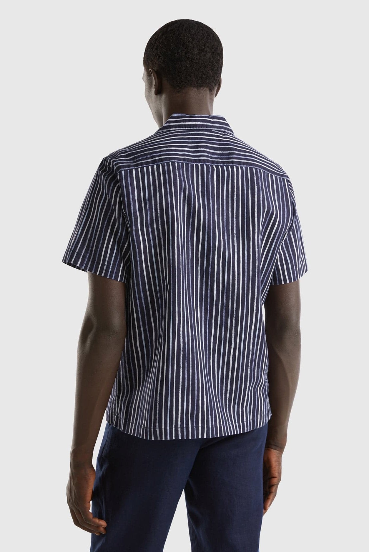 يونايتد كولورز اوف بينيتون قميص بأكمام قصيرة من مزيج الكتان