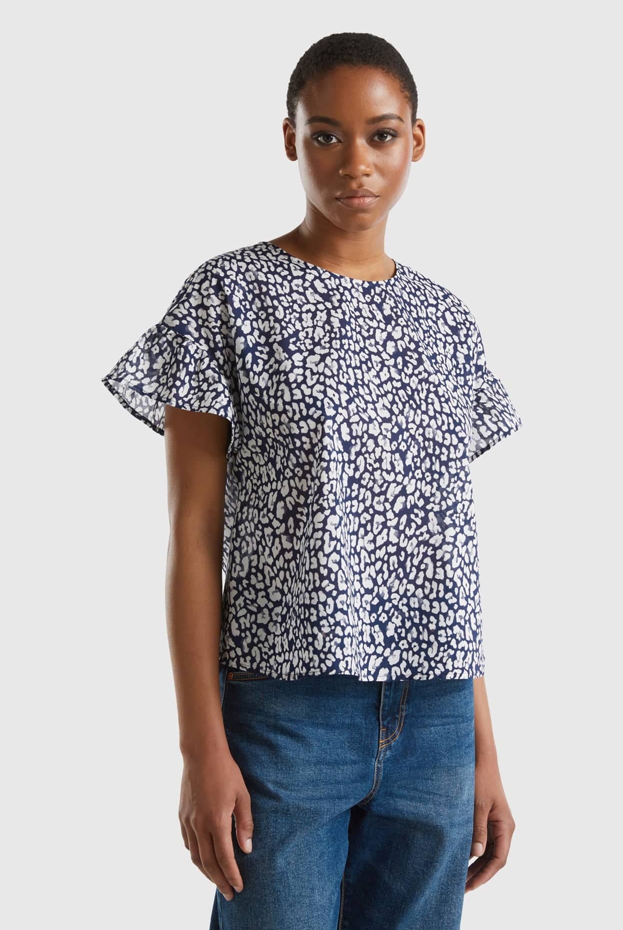 يونايتد كولورز اوف بينيتون بلوزة مزخرفة من القطن الخفيف