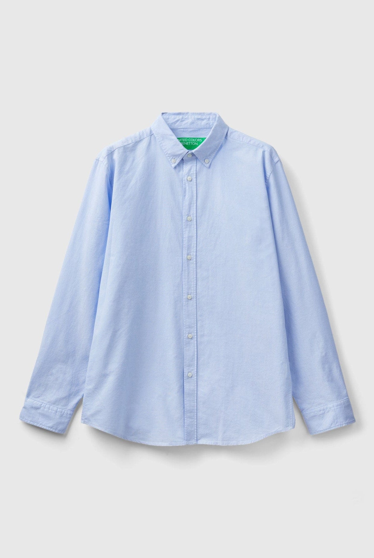 يونايتد كولورز اوف بينيتون قميص رجالي ضيق بأزرار