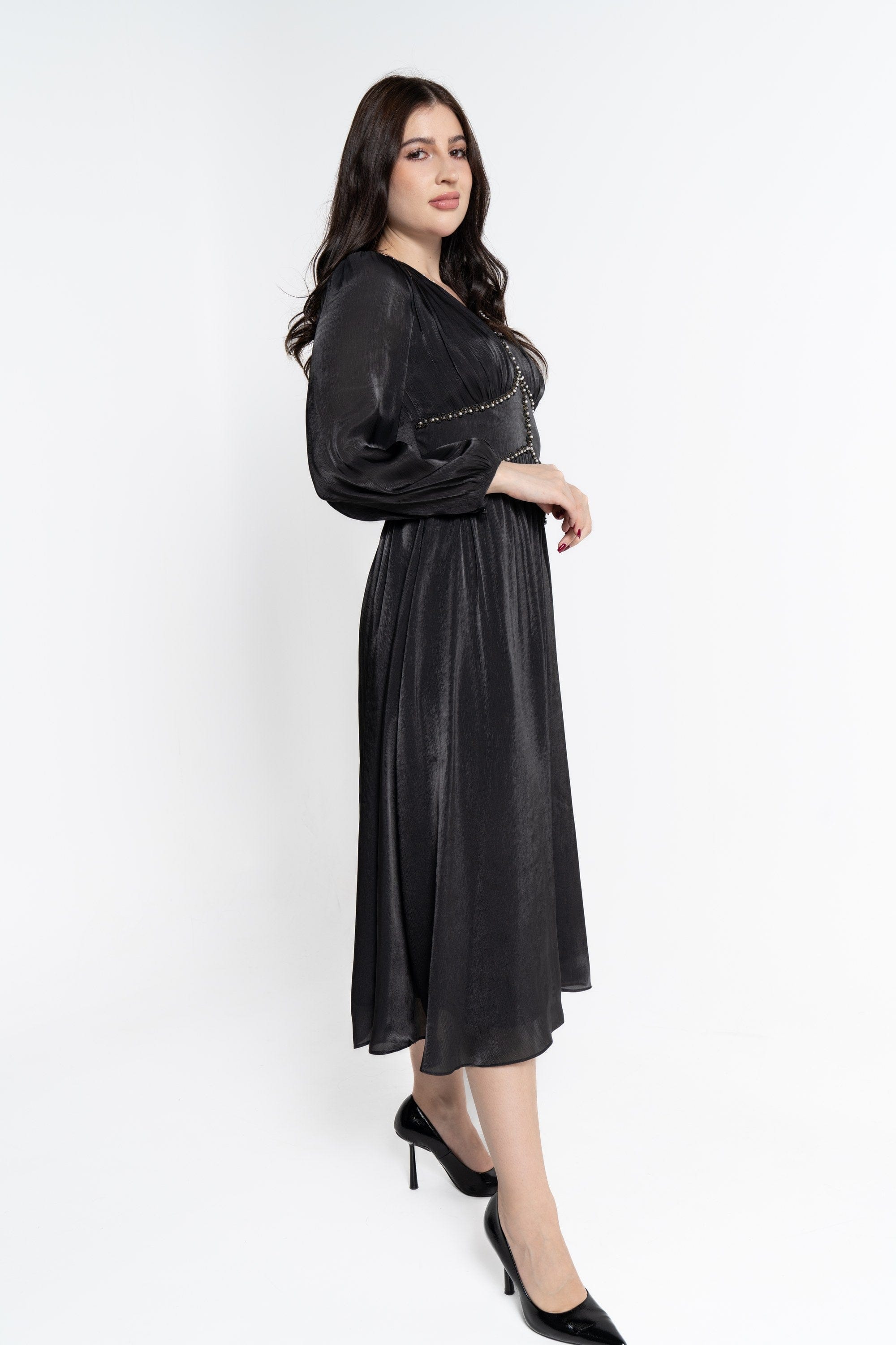 نتشي فستان ميدي بأكمام طويلة بستراس لامع نسائي