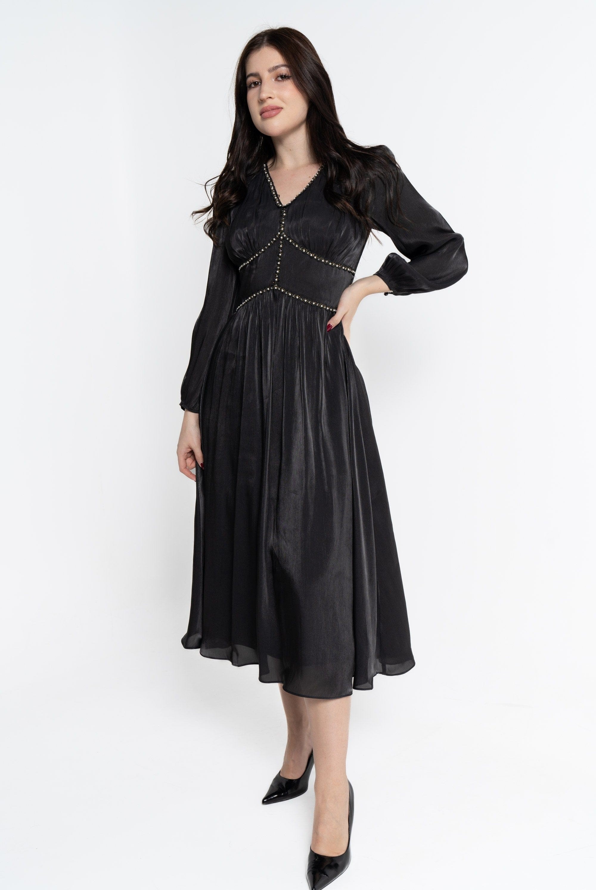 نتشي فستان ميدي بأكمام طويلة بستراس لامع نسائي